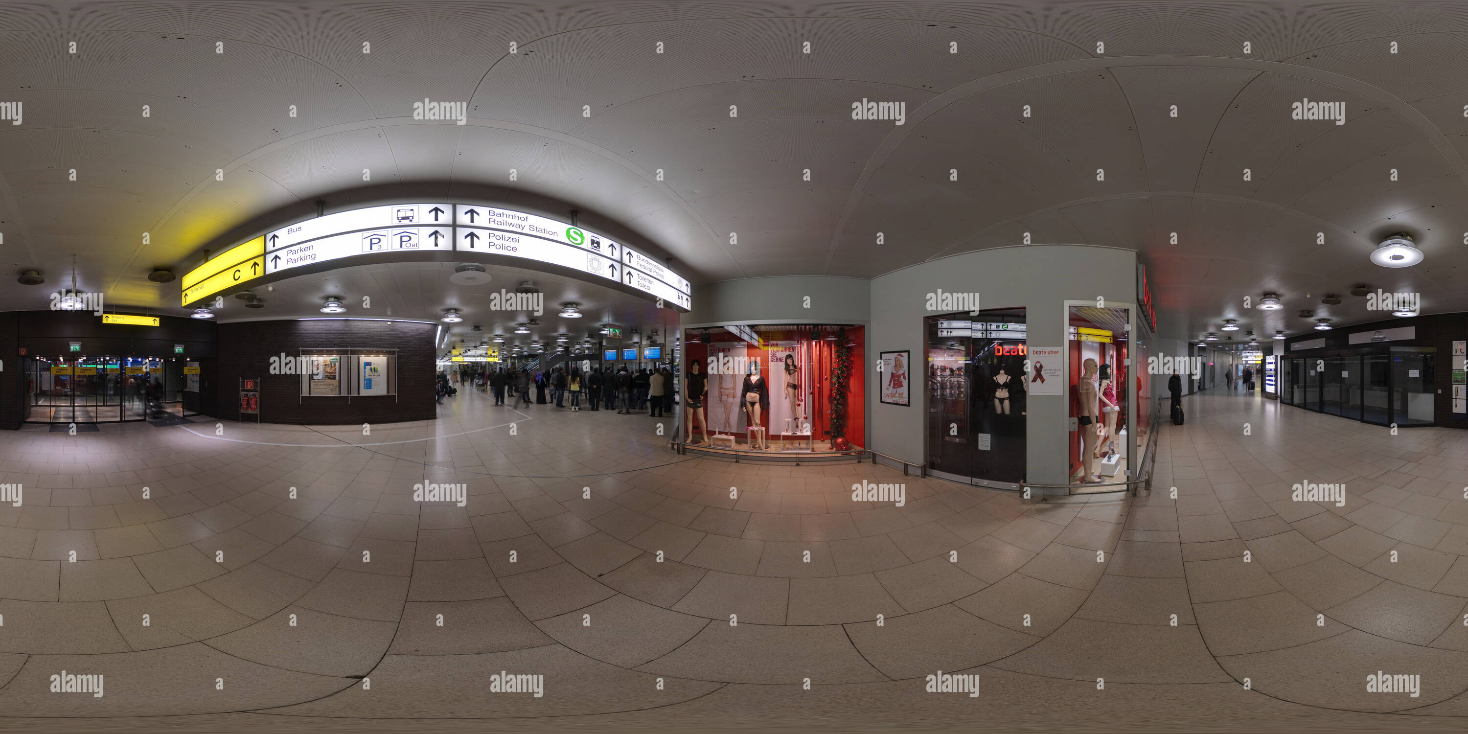 360° View Of Hannover Airport. Terminal B. Arrival - Alamy