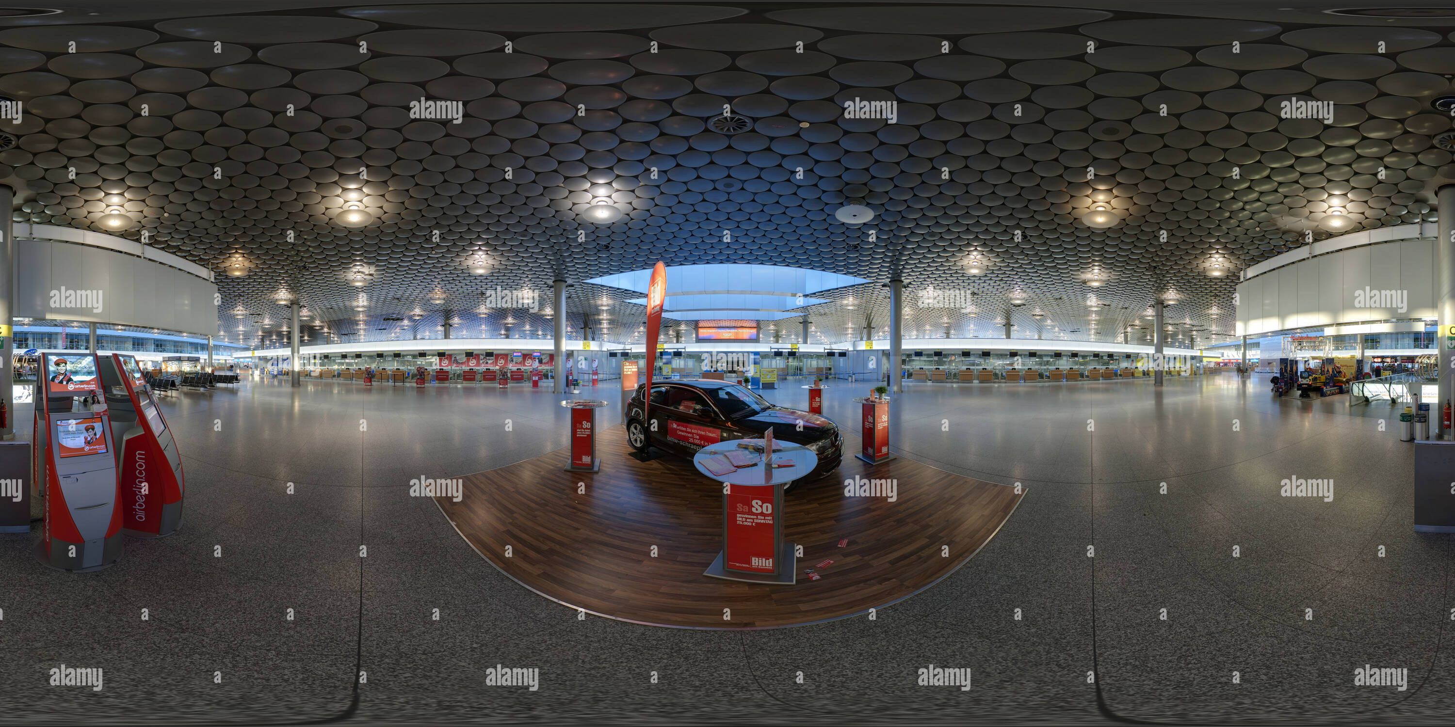 360° View Of Hannover Airport. Terminal C. Abflug - Alamy