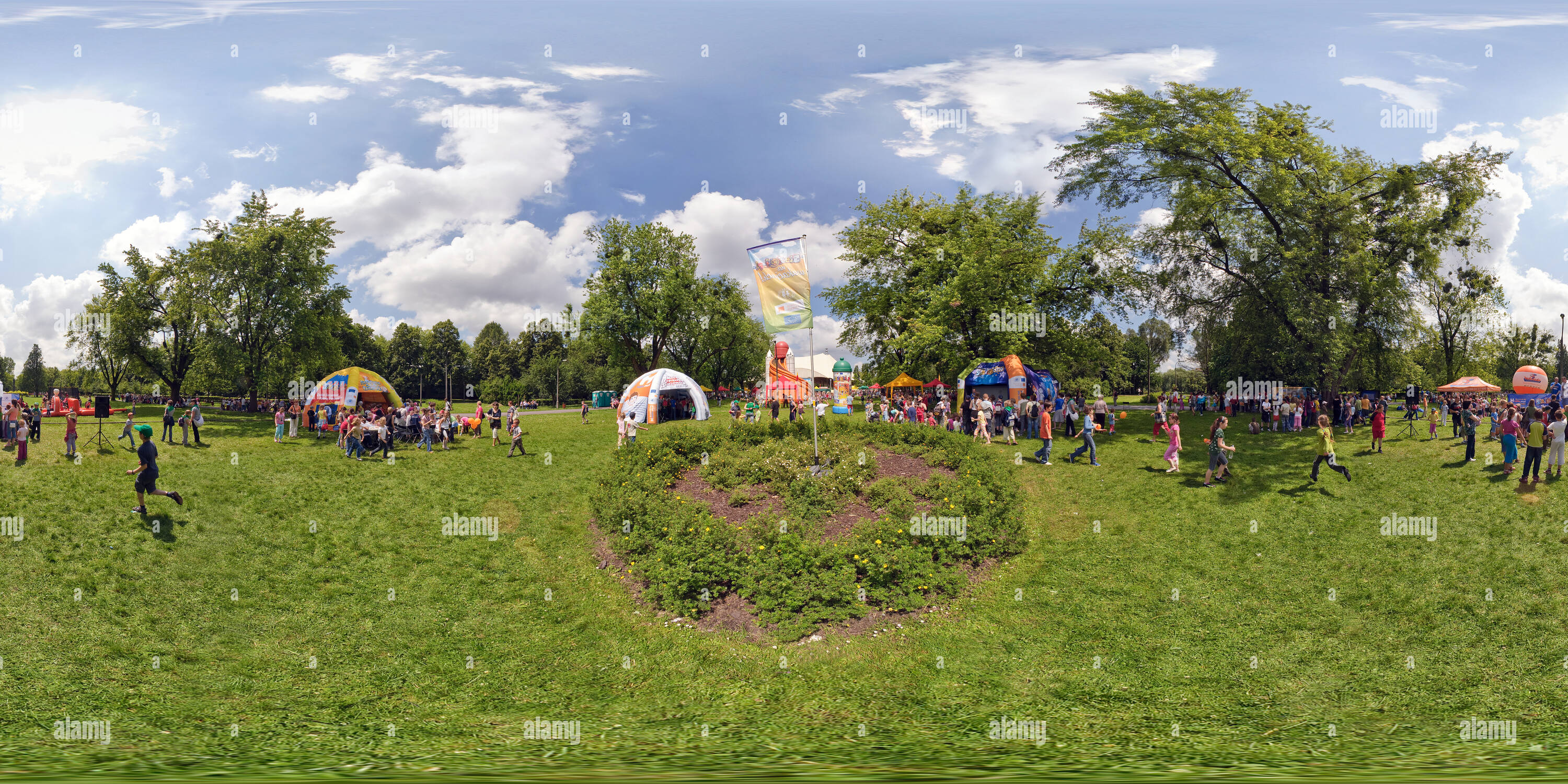 360 degree panoramic view of Park Sowińskiego - piknik