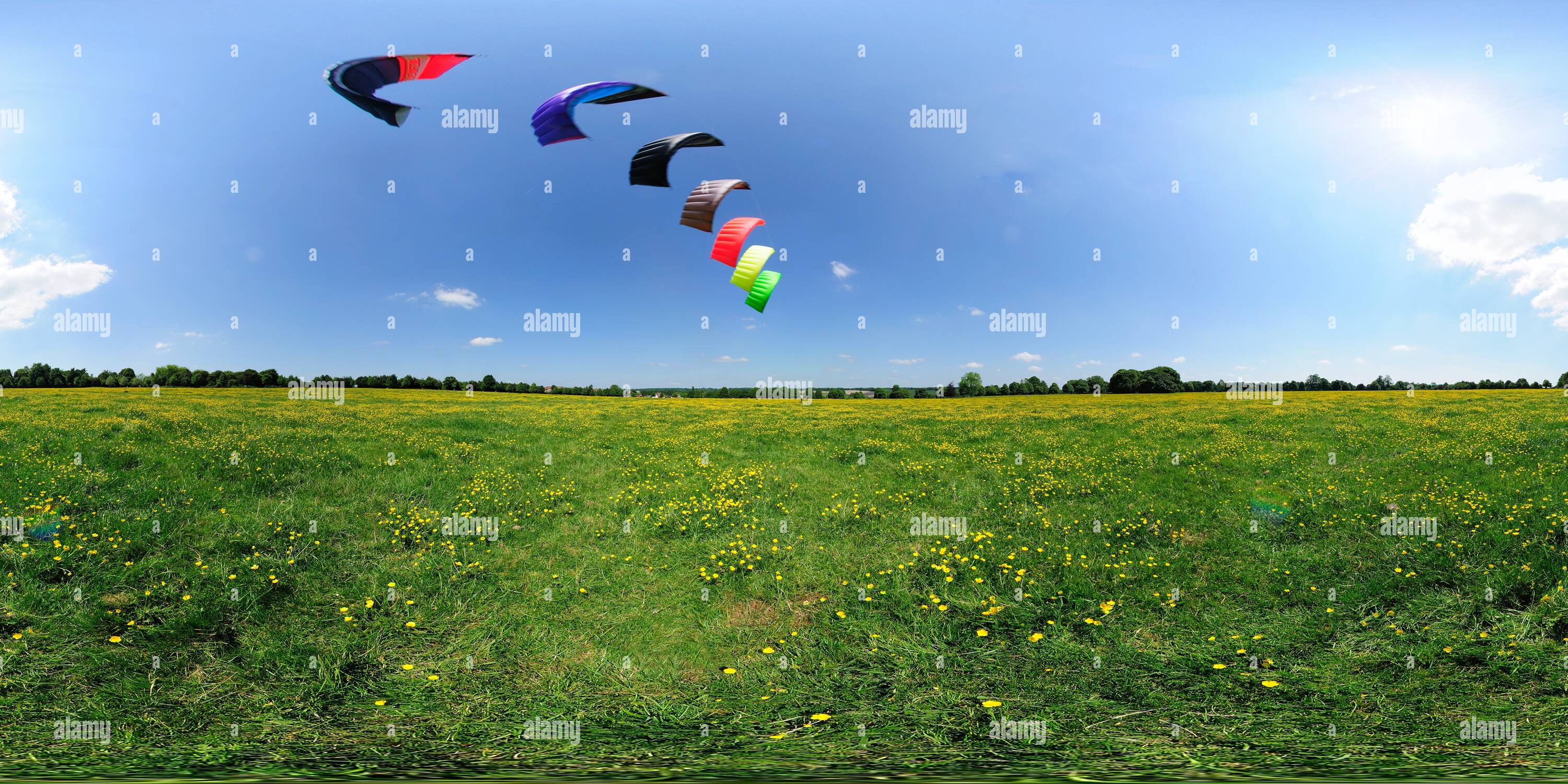 360° view of Stacking kites on Hungerford Common - Alamy