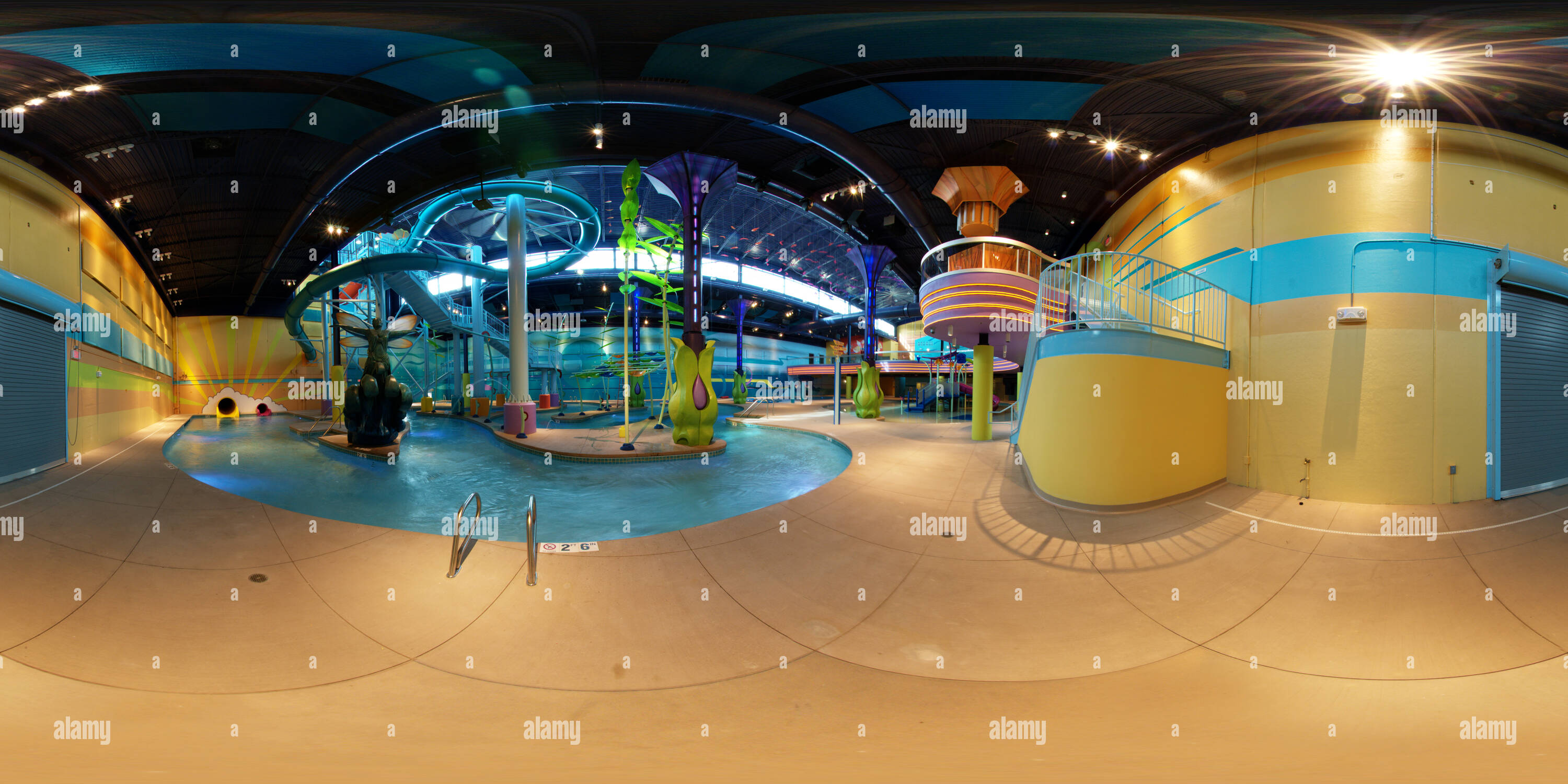 360° view of Albuquerque Radisson Hotel New Indoor Water Park 2 - Alamy