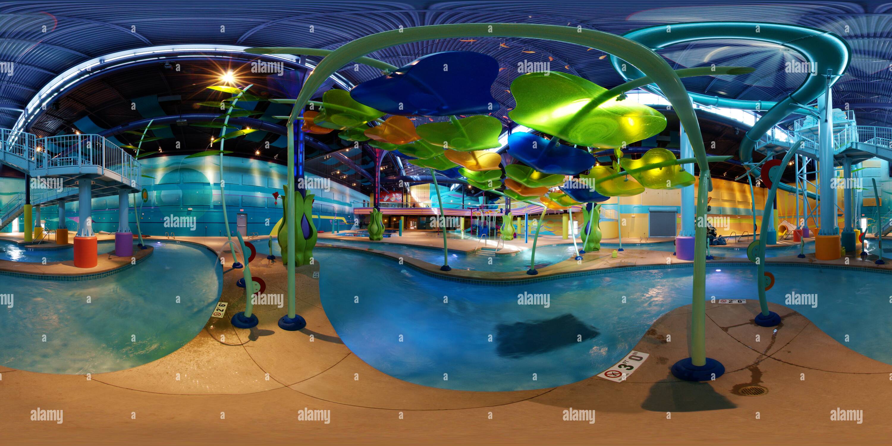 360° view of Albuquerque Radisson Hotel New Indoor Water Park 3 - Alamy