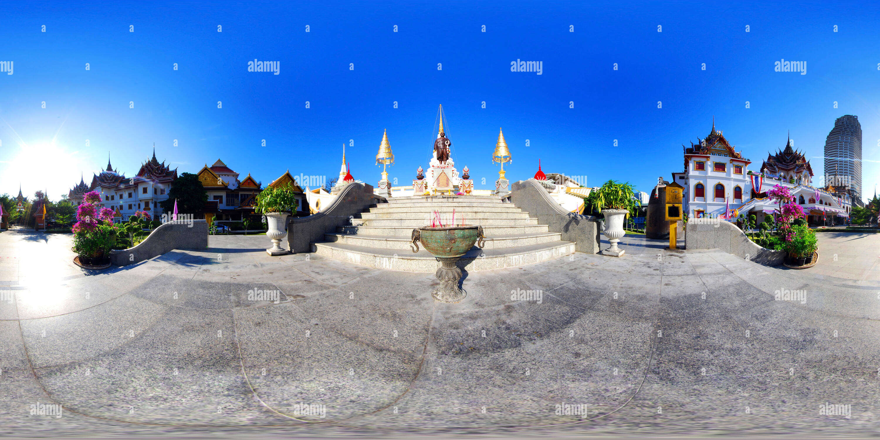 360 degree panoramic view of Wat Yannawa, Boat Temple, King Rama III Statue, Bangkok