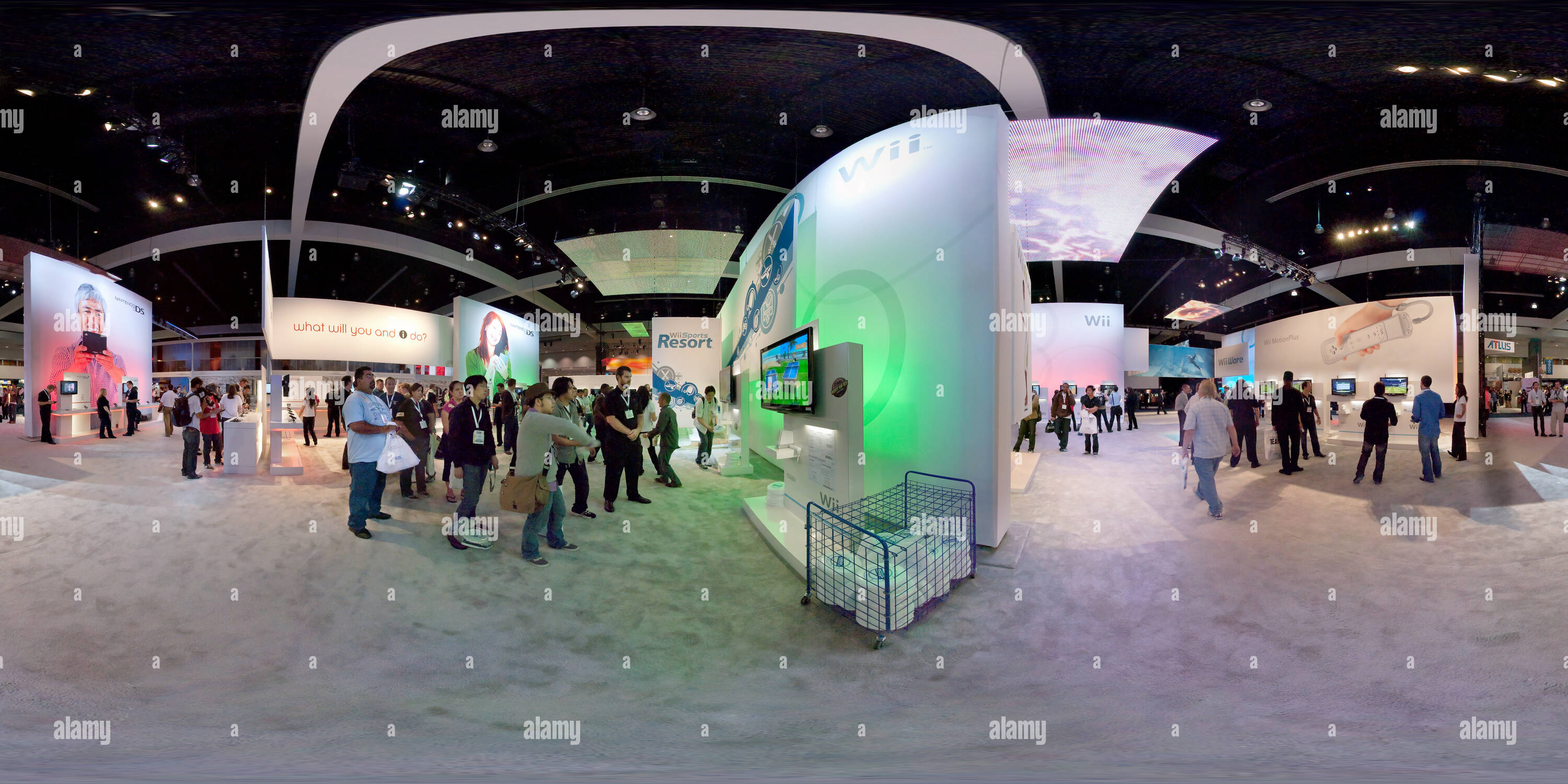 E3 expo hires stock photography and images Alamy