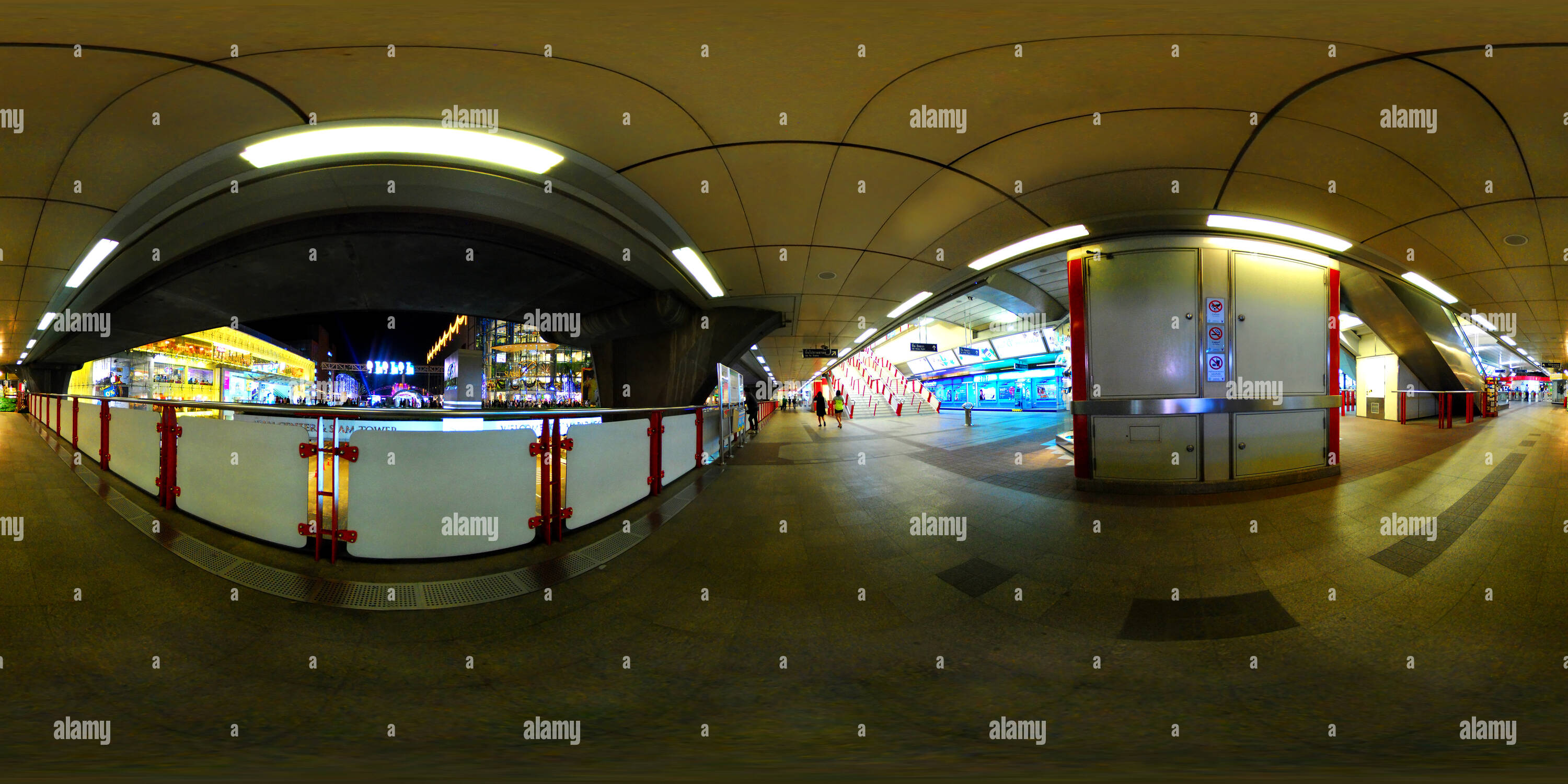 360-view-of-siam-bts-skytrain-station-bangkok-alamy