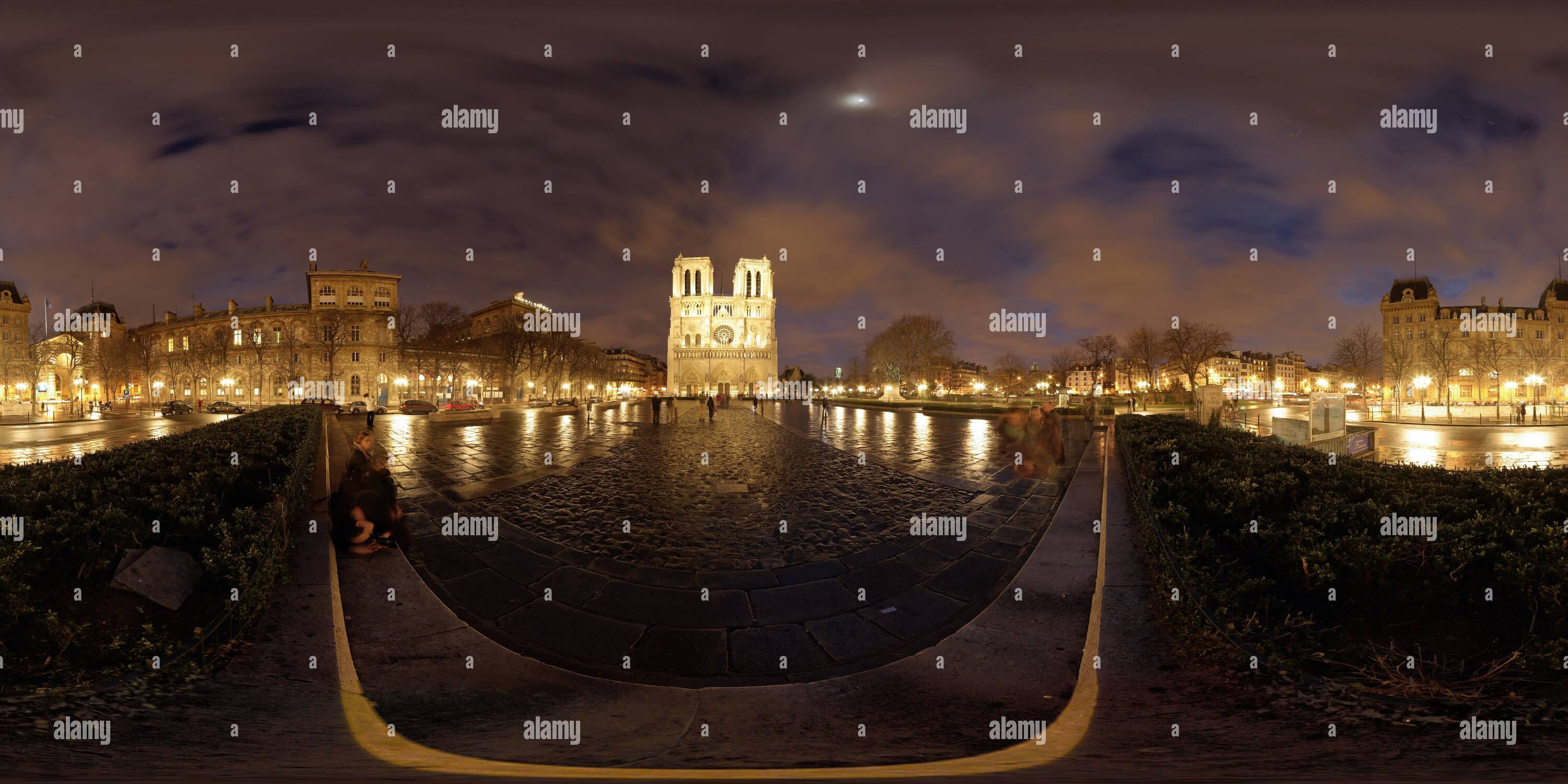 notre dame de paris 360 view