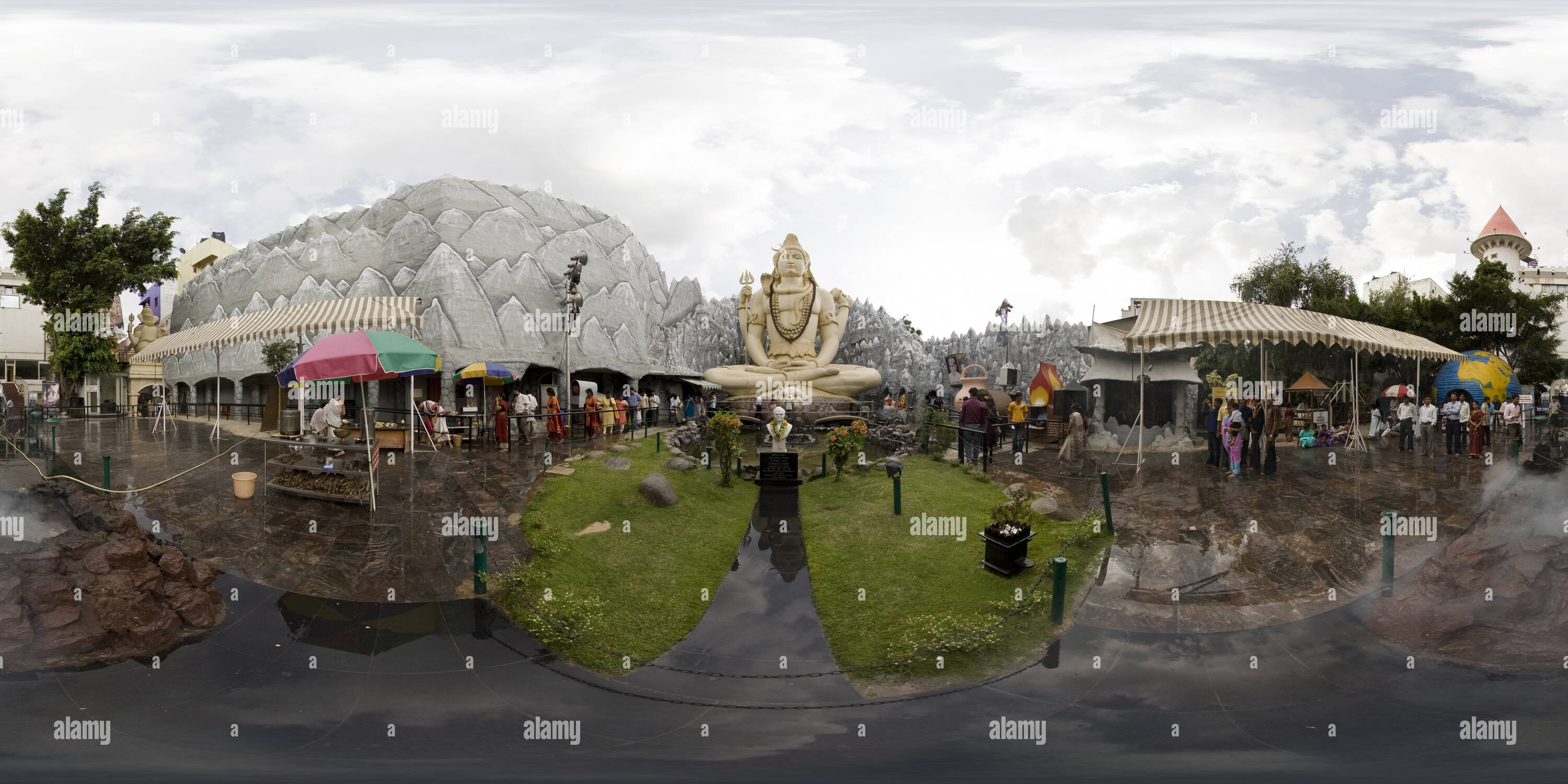 360 View Of Shiva Temple 65 Foot Tall Lord Shiva Lingam Alamy