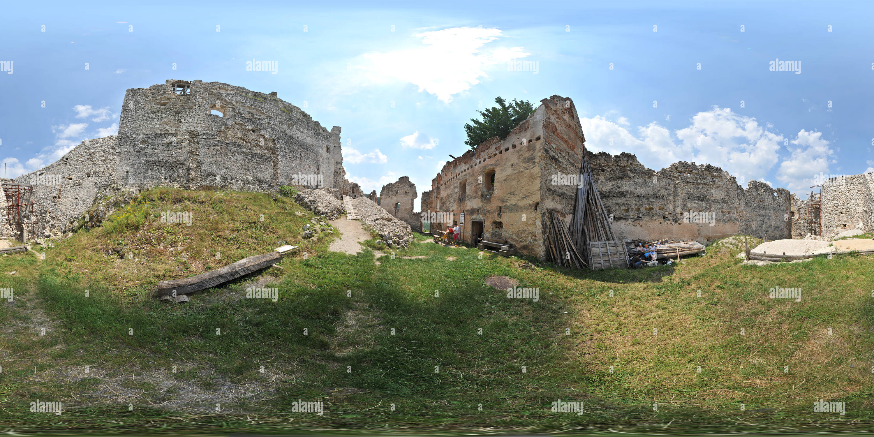 360° view of hrad - castle Uhrovec - nádvorie dolného hradu - castles´s ...