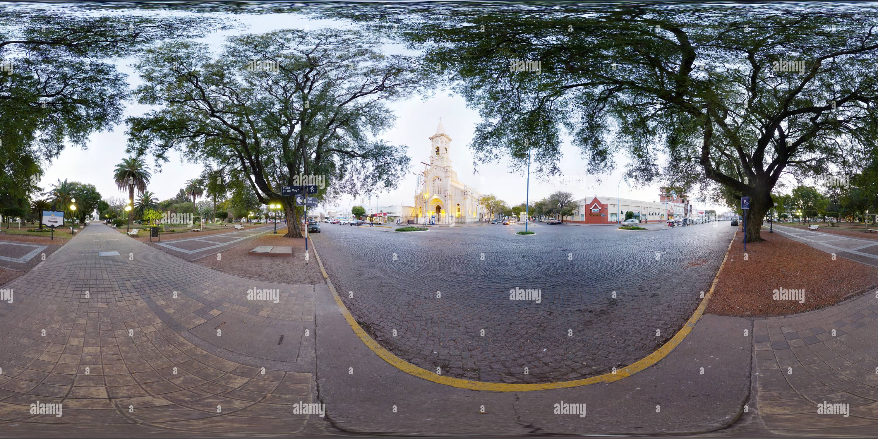 360 degree panoramic view of Rafaela's San Rafael cathedral and central square - marcelo botta