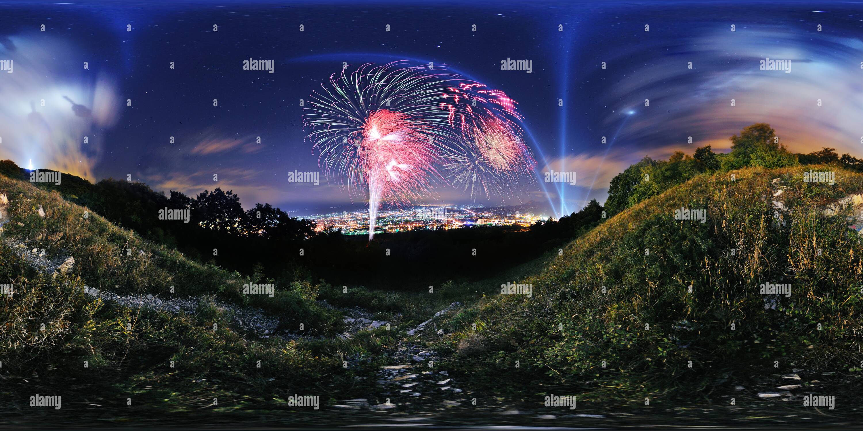 fireworks-on-the-day-of-pyatigorsk-PMEW82.jpg