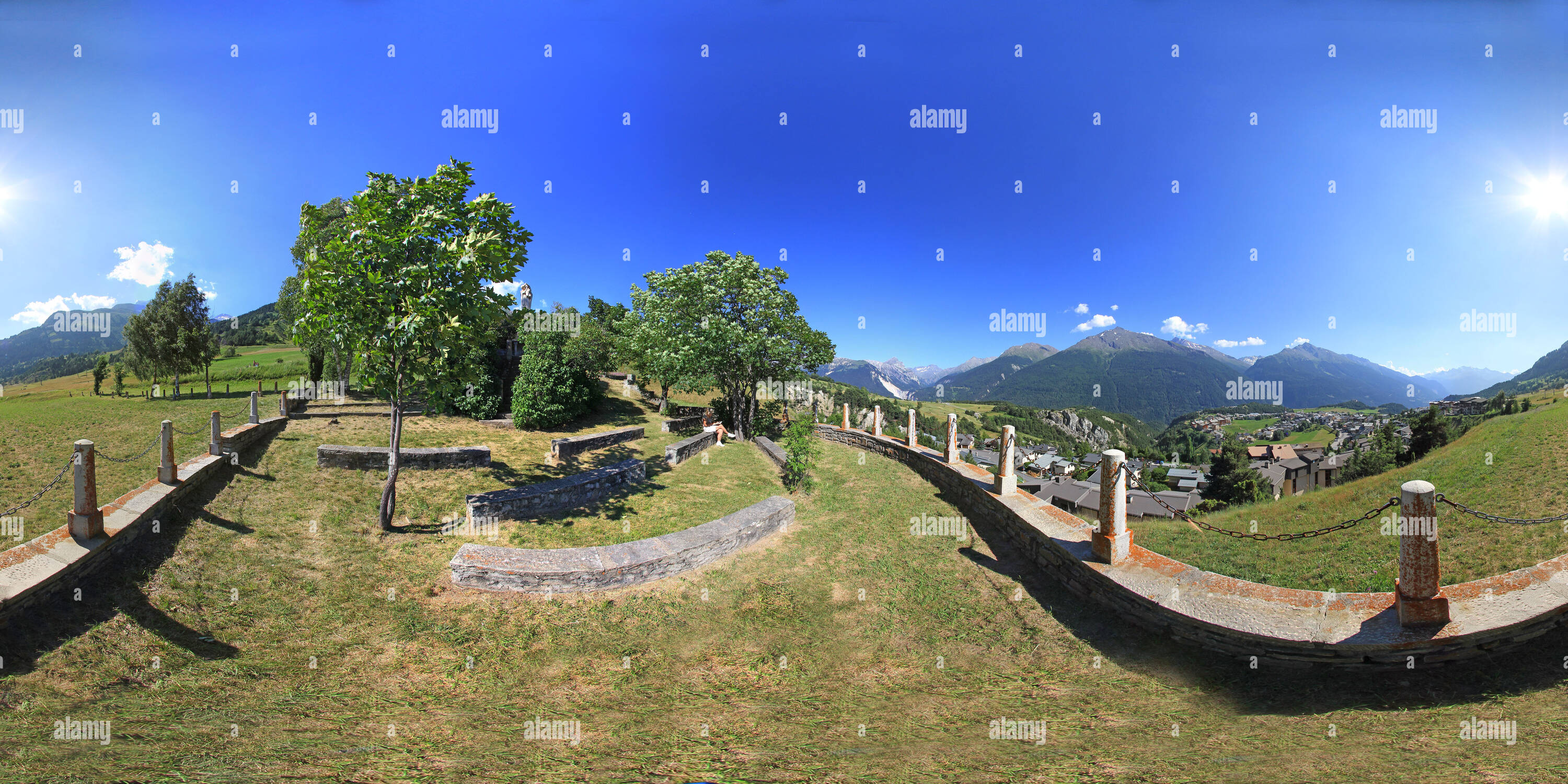 Notre dame de la paix hires stock photography and images Alamy