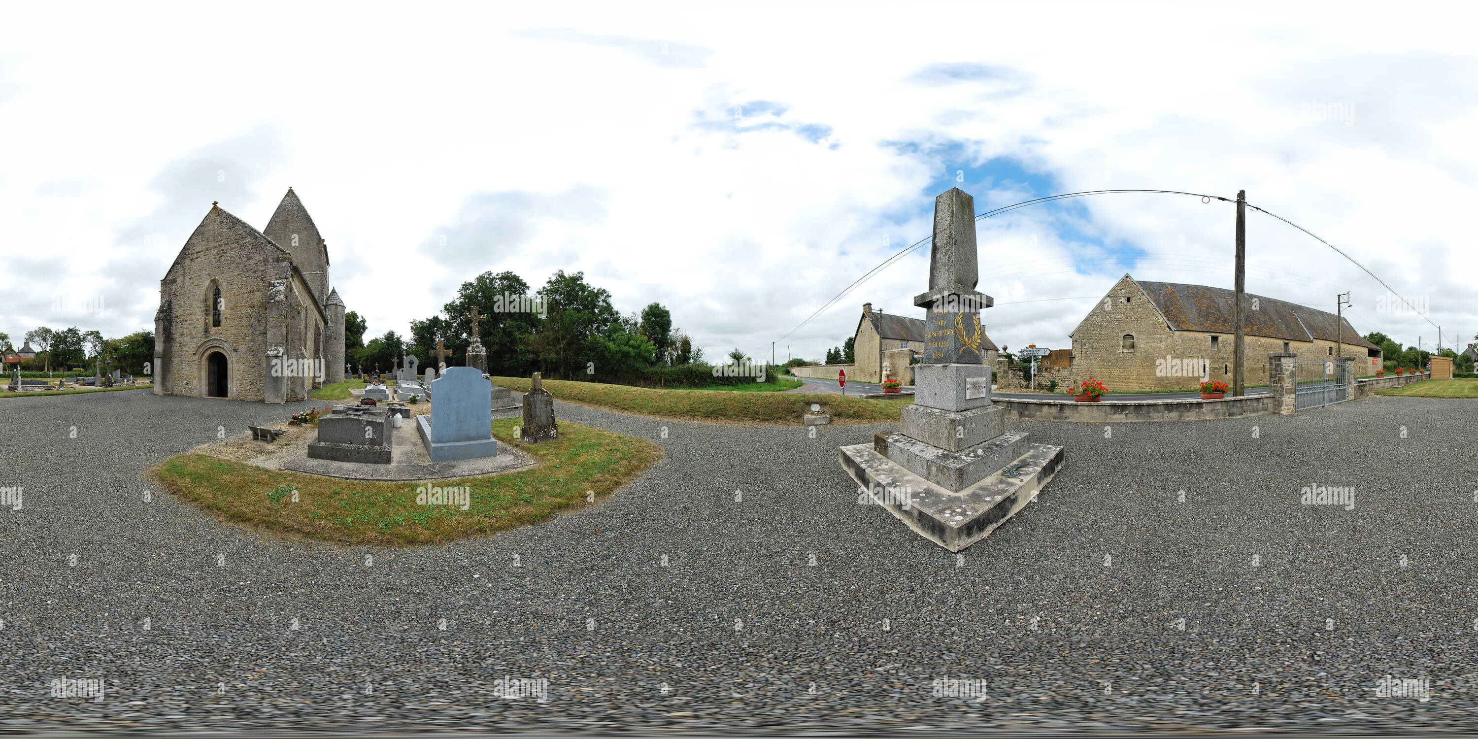 360° view of Façade de l'église de Vierville France Alamy