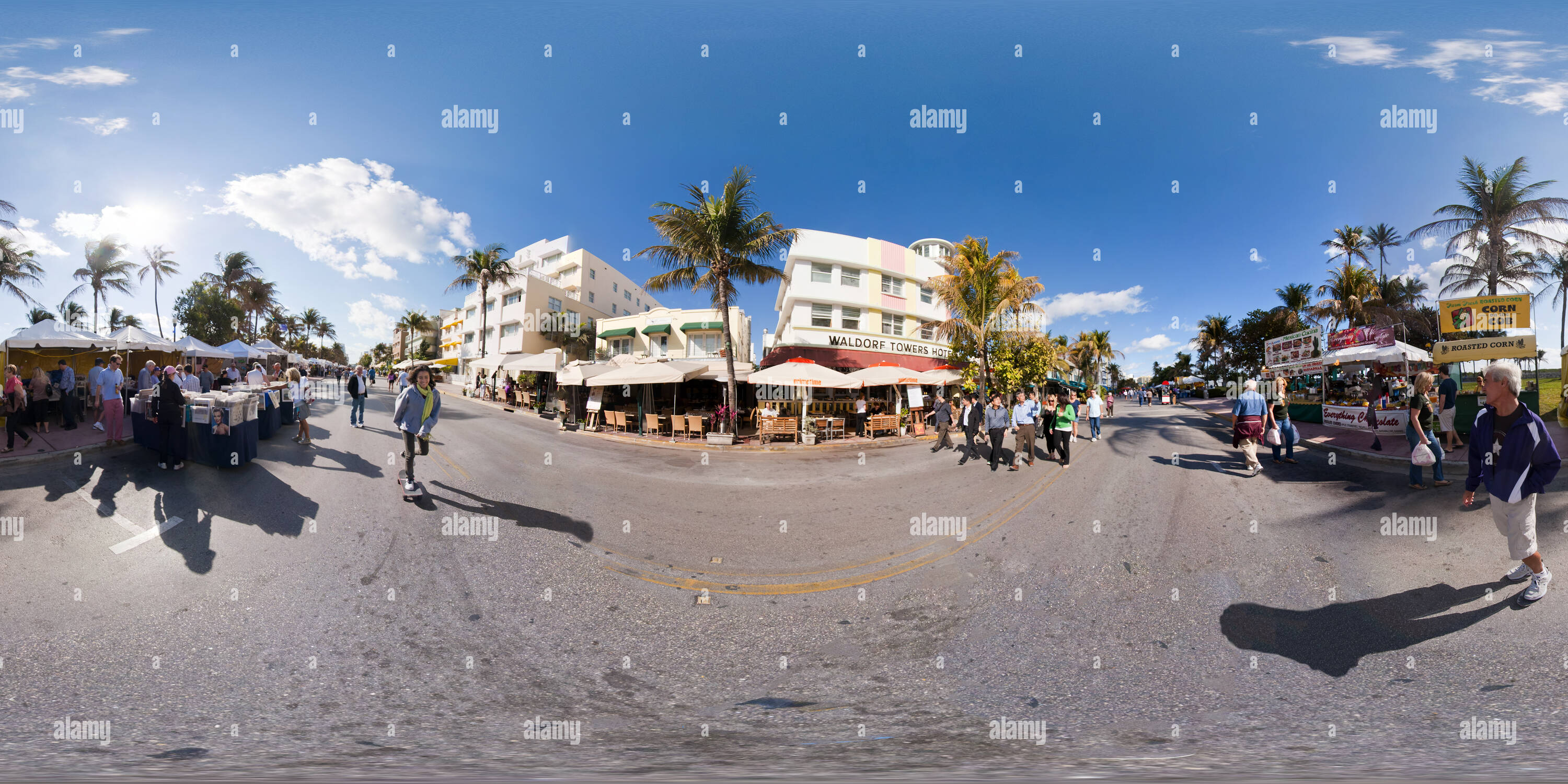 360° view of Miami Beach Art Deco Weekend Alamy