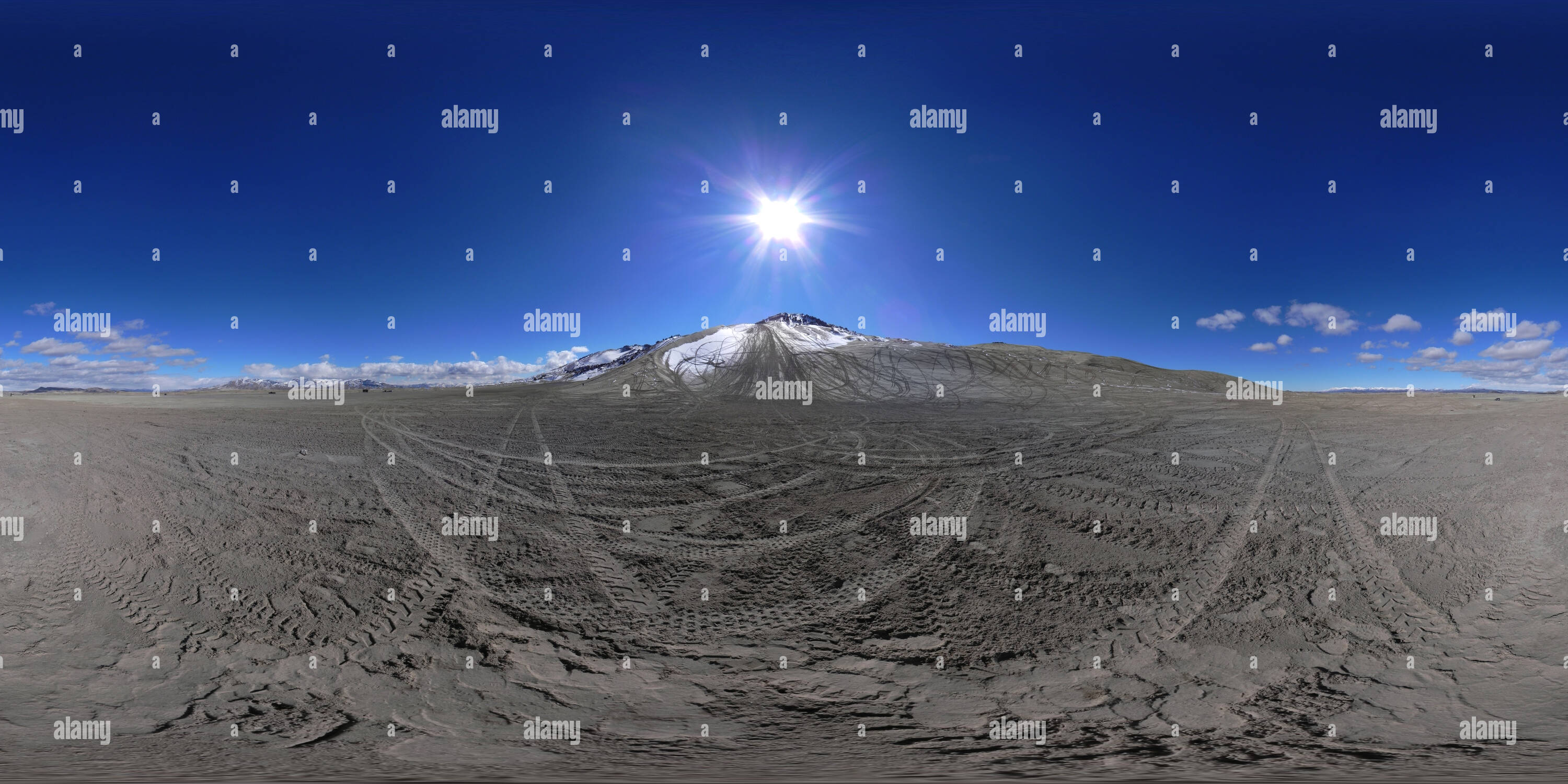 360° view of Sand Mountain, Little Sahara Recreation Area, Utah, USA ...