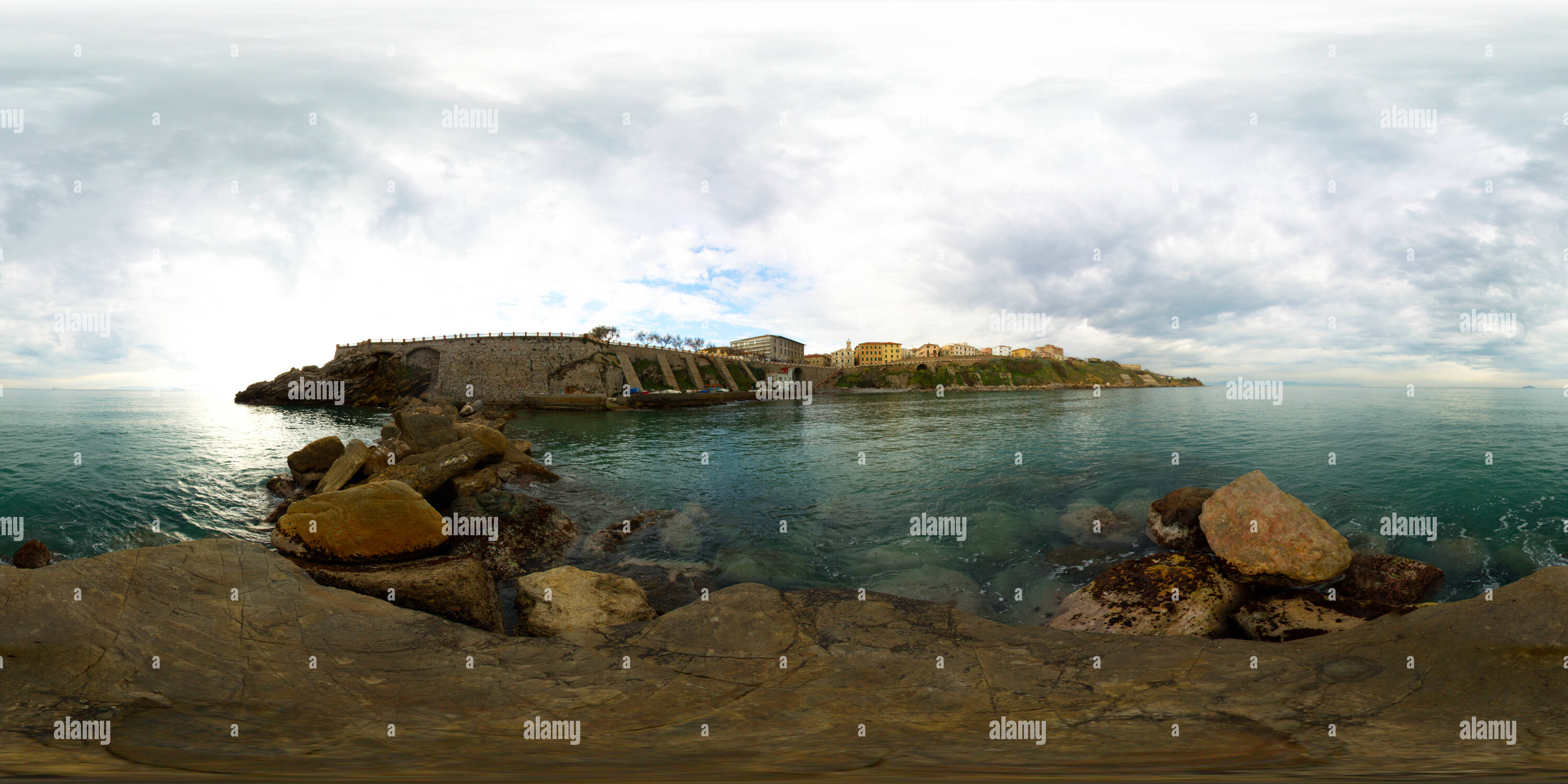 360 View Of Panorama Under La Rocchetta Piombino Alamy 360-view-of-panorama-under-la-rocchetta-piombino-alamy
