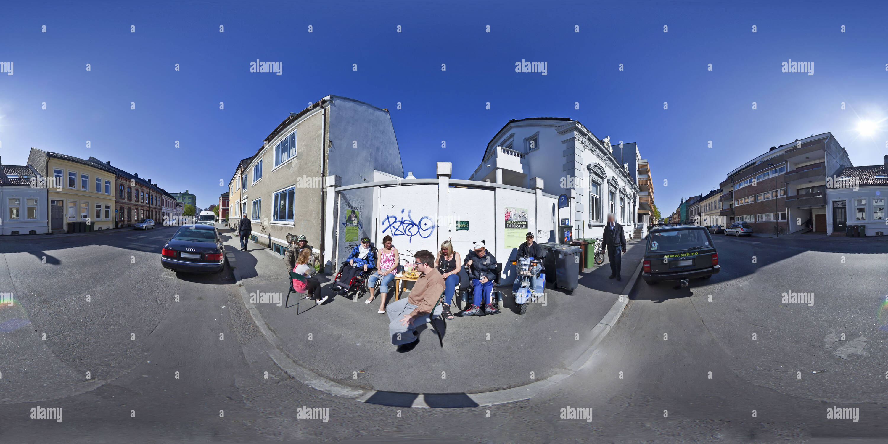 360° view of Sound of Happiness Alamy