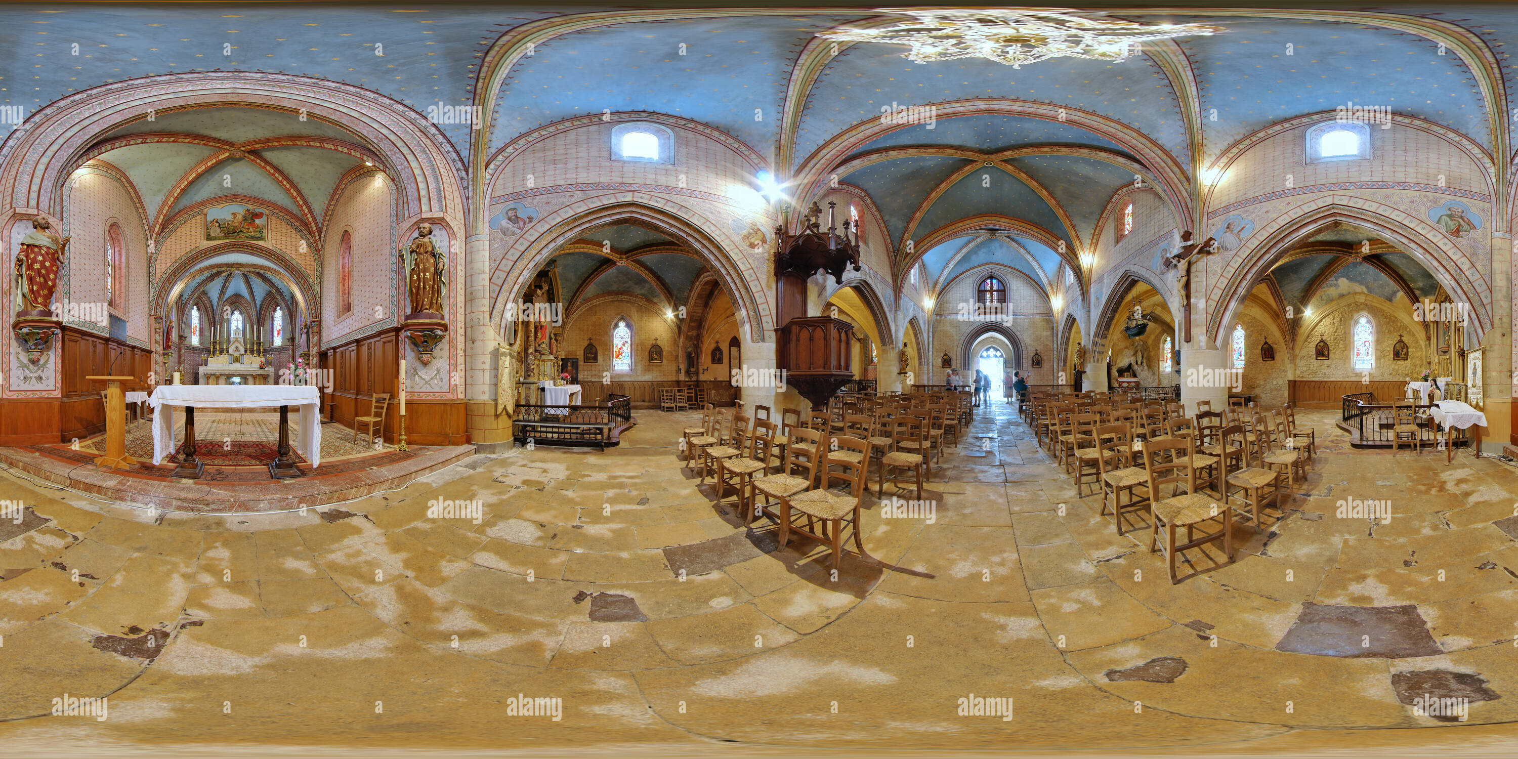 360-view-of-crois-e-du-transept-de-l-glise-d-isle-saint-georges
