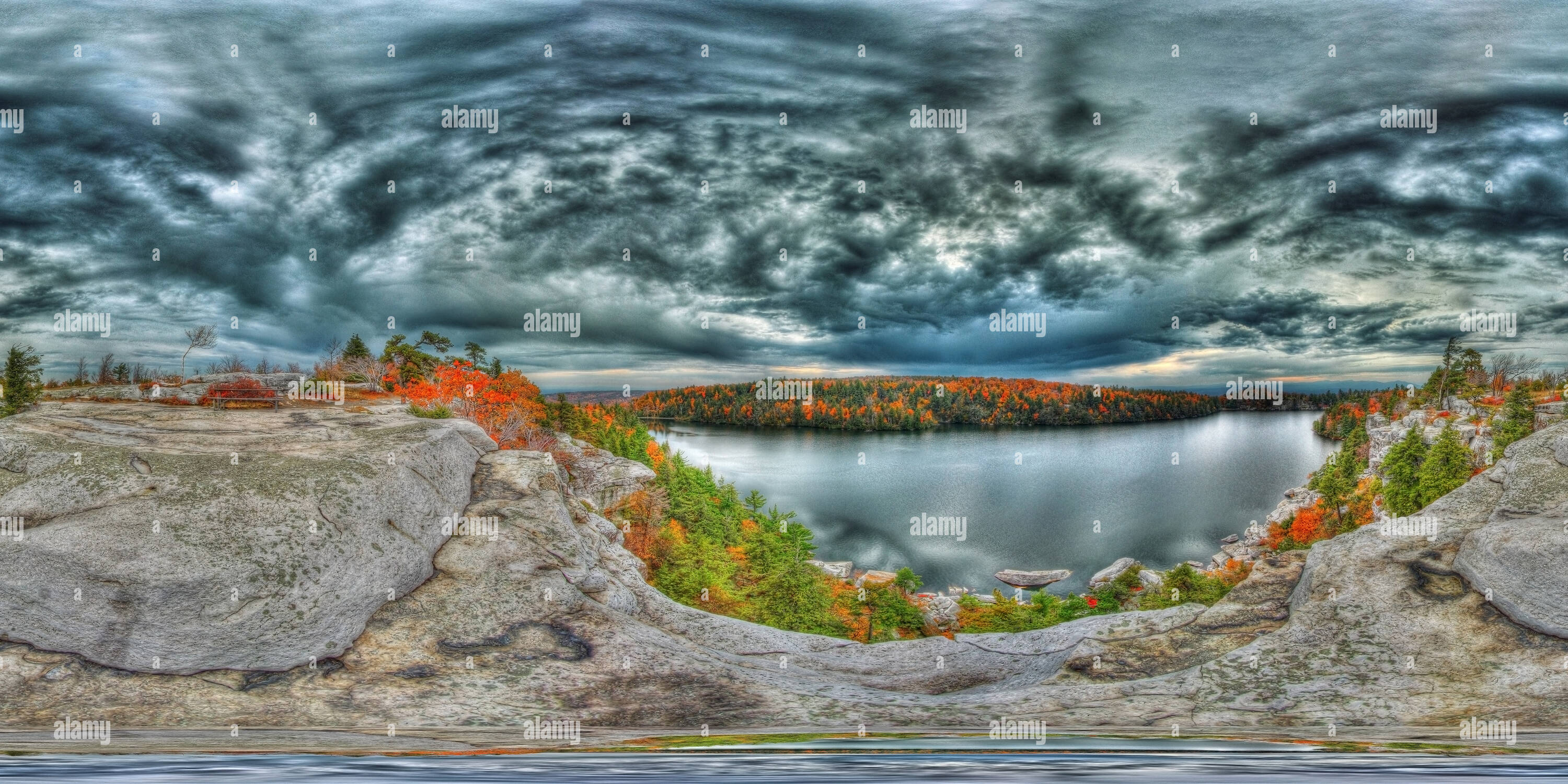 360° view of Lake Minnewaska ,NY State Alamy
