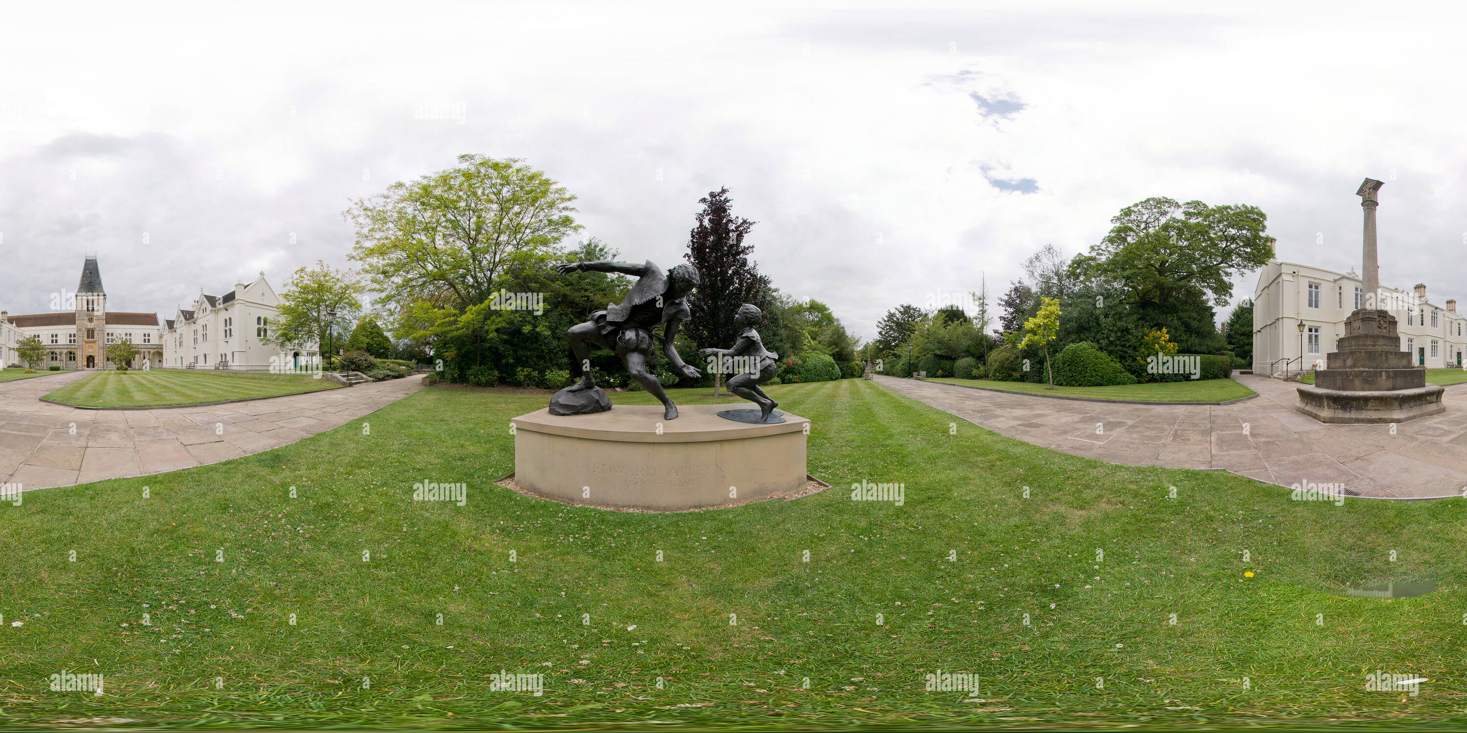 360 degree panoramic view of Statue of Edward Alleyn in Dulwich Village