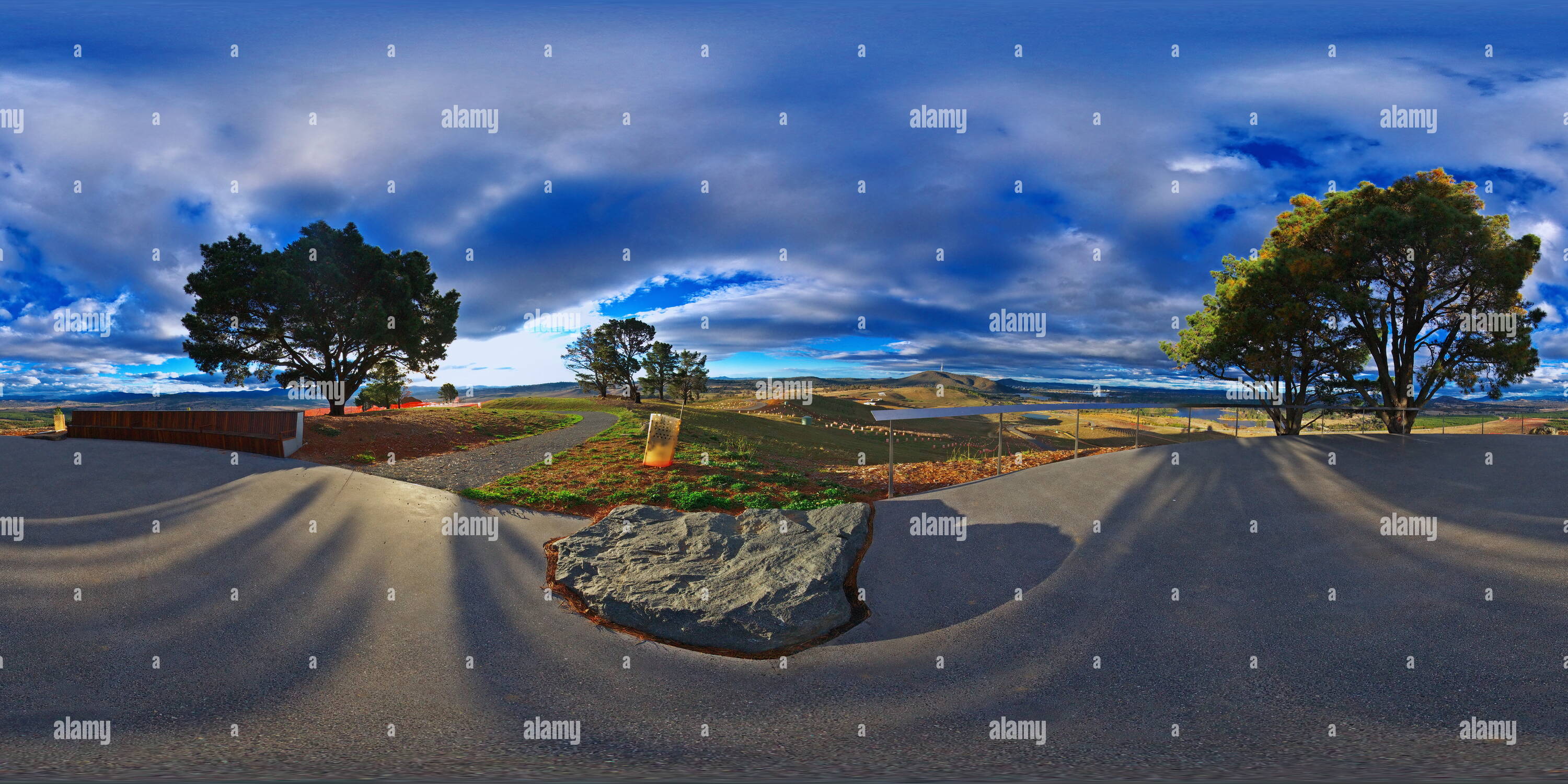 360° view of Dairy Farmers Hill Lookout Alamy