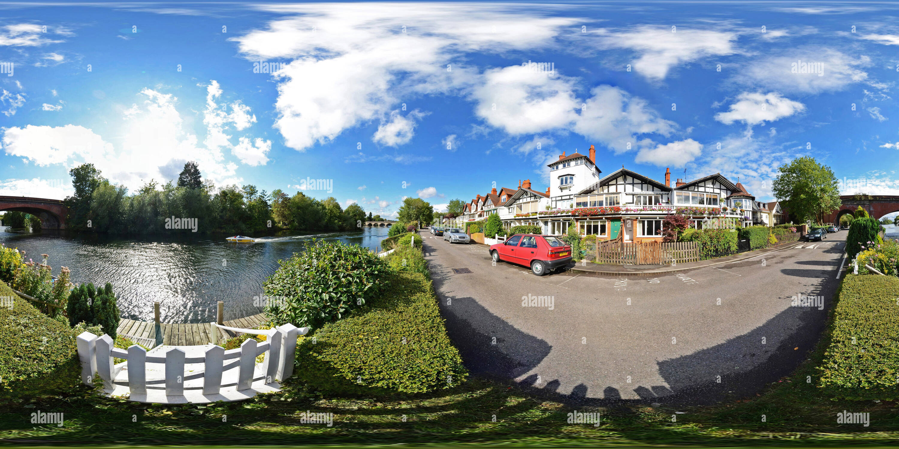 360 degree panoramic view of Maidenhead Thames river bank