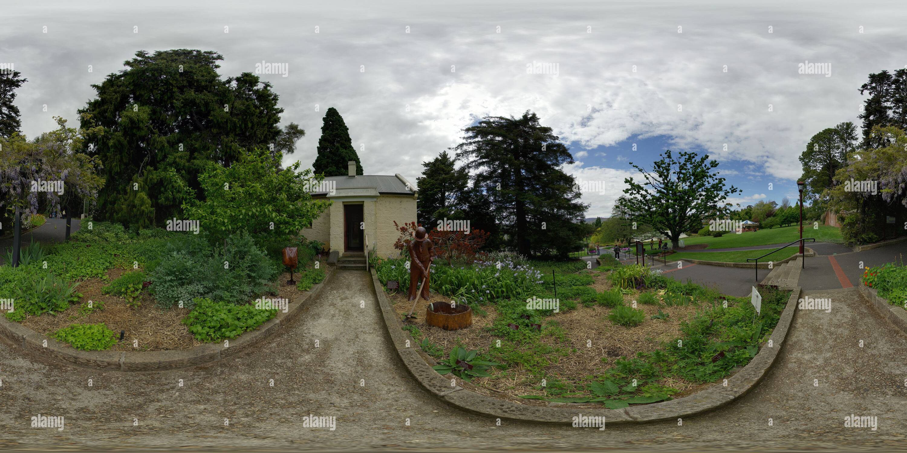 360 degree panoramic view of Gardeners Cottage, Royal Tasmanian Botanical Gardens
