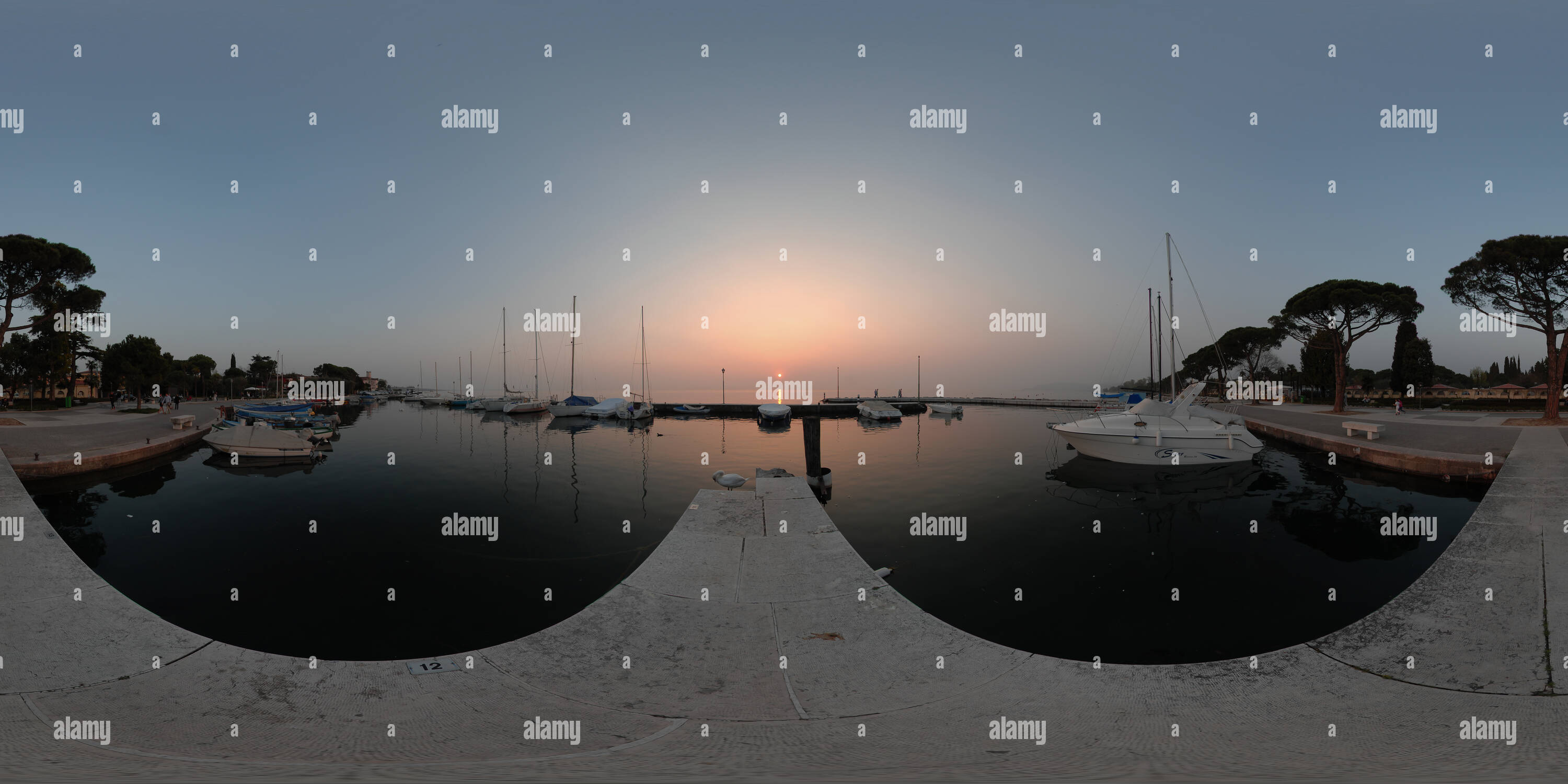 360 degree panoramic view of Lazise tramonto 2