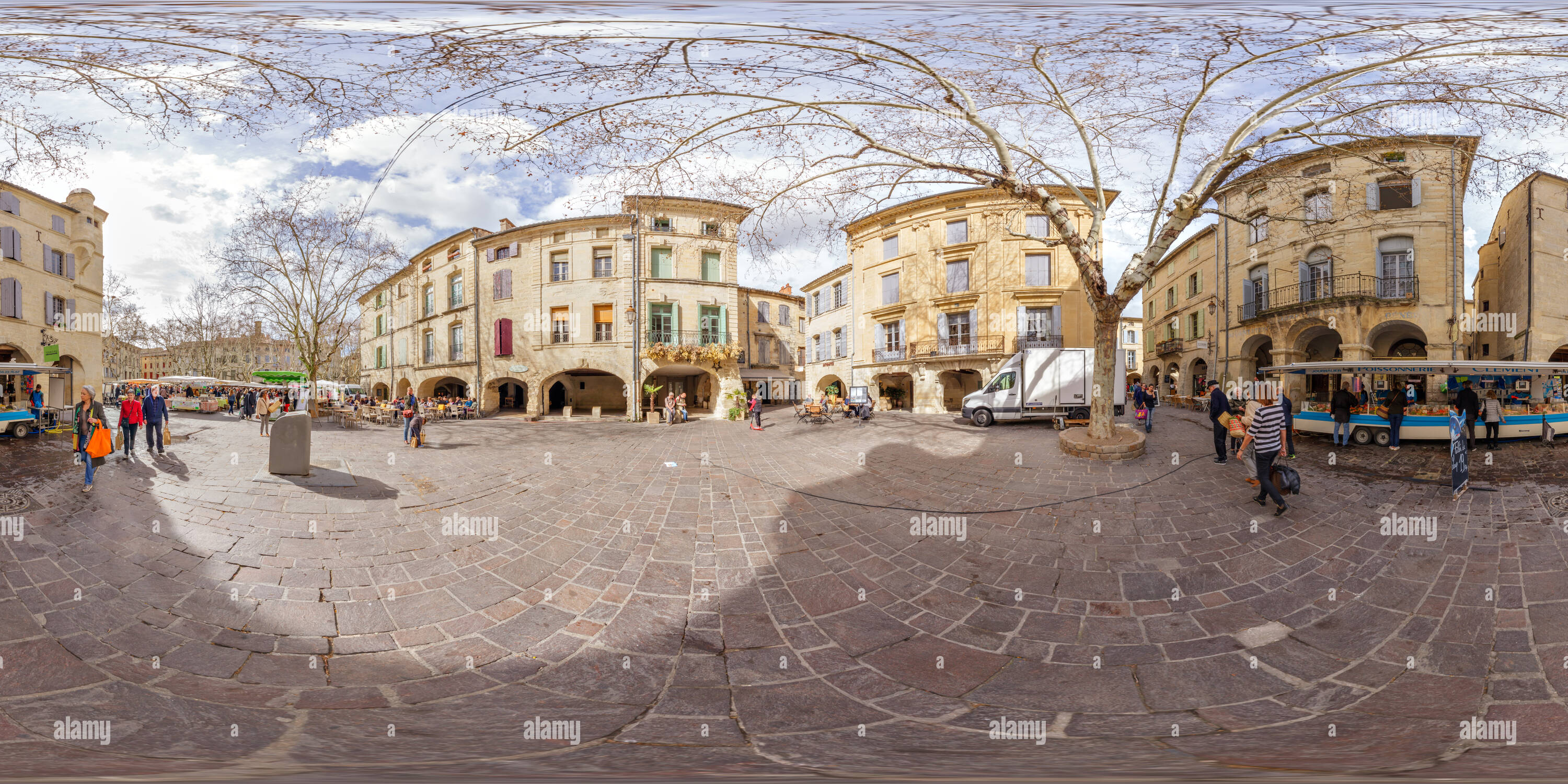 360° view of Uzes Farmers Market northern side Alamy