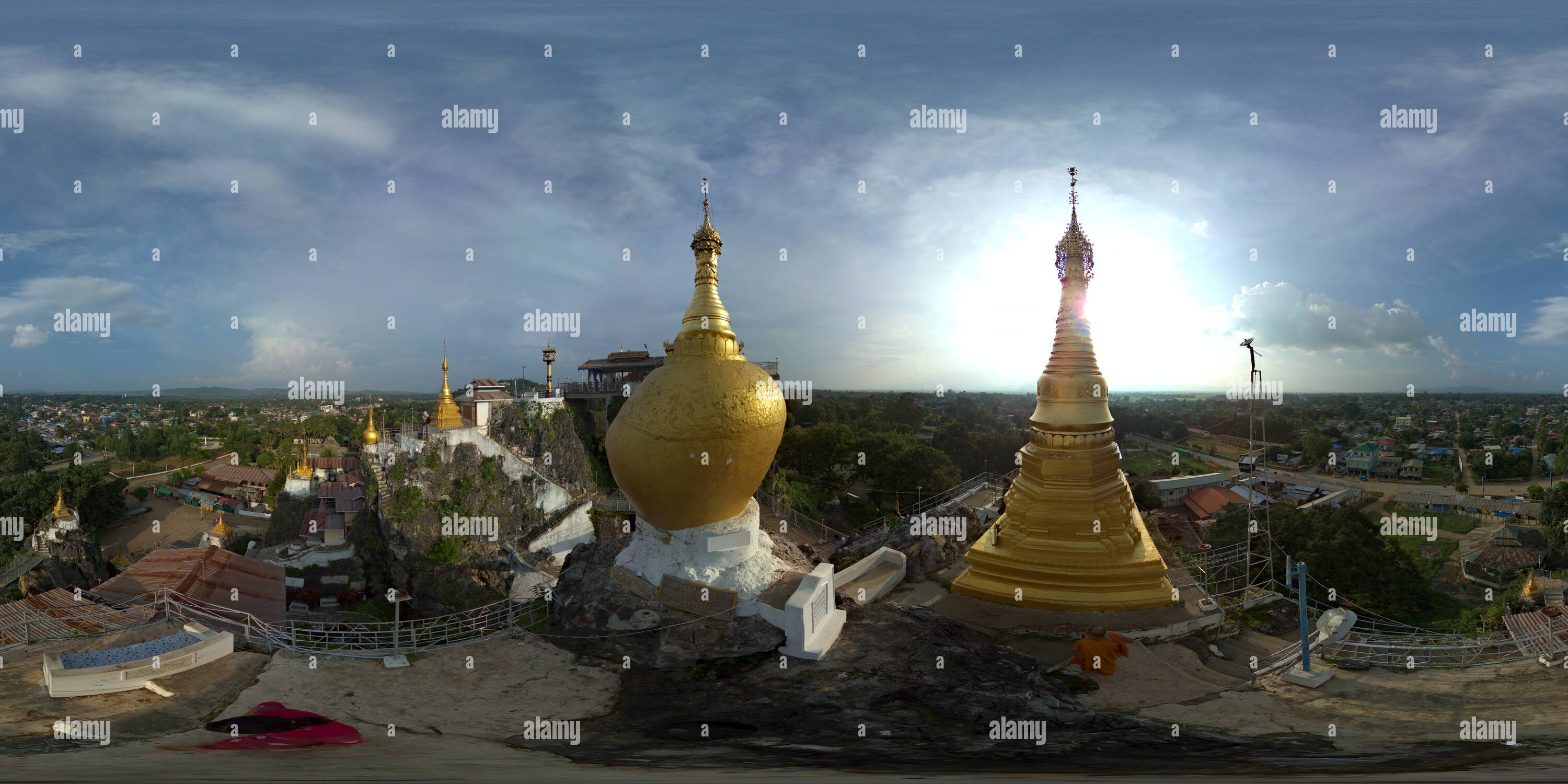 360 degree panoramic view of Taung Kwe Pagoda, Loikaw