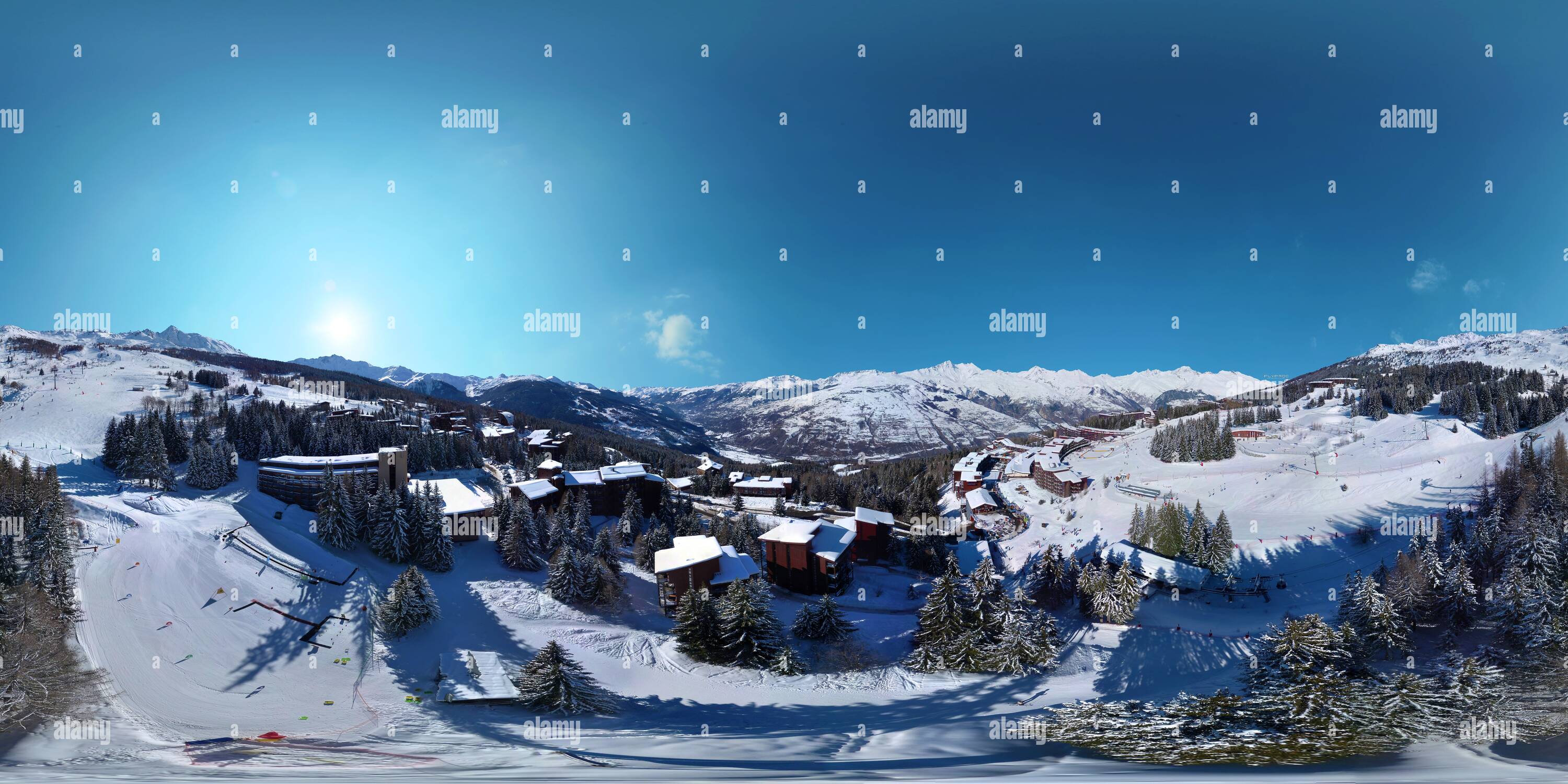 360 degree panoramic view of Les Arcs 1800 - Village des Villards en haut  - By Flyprod