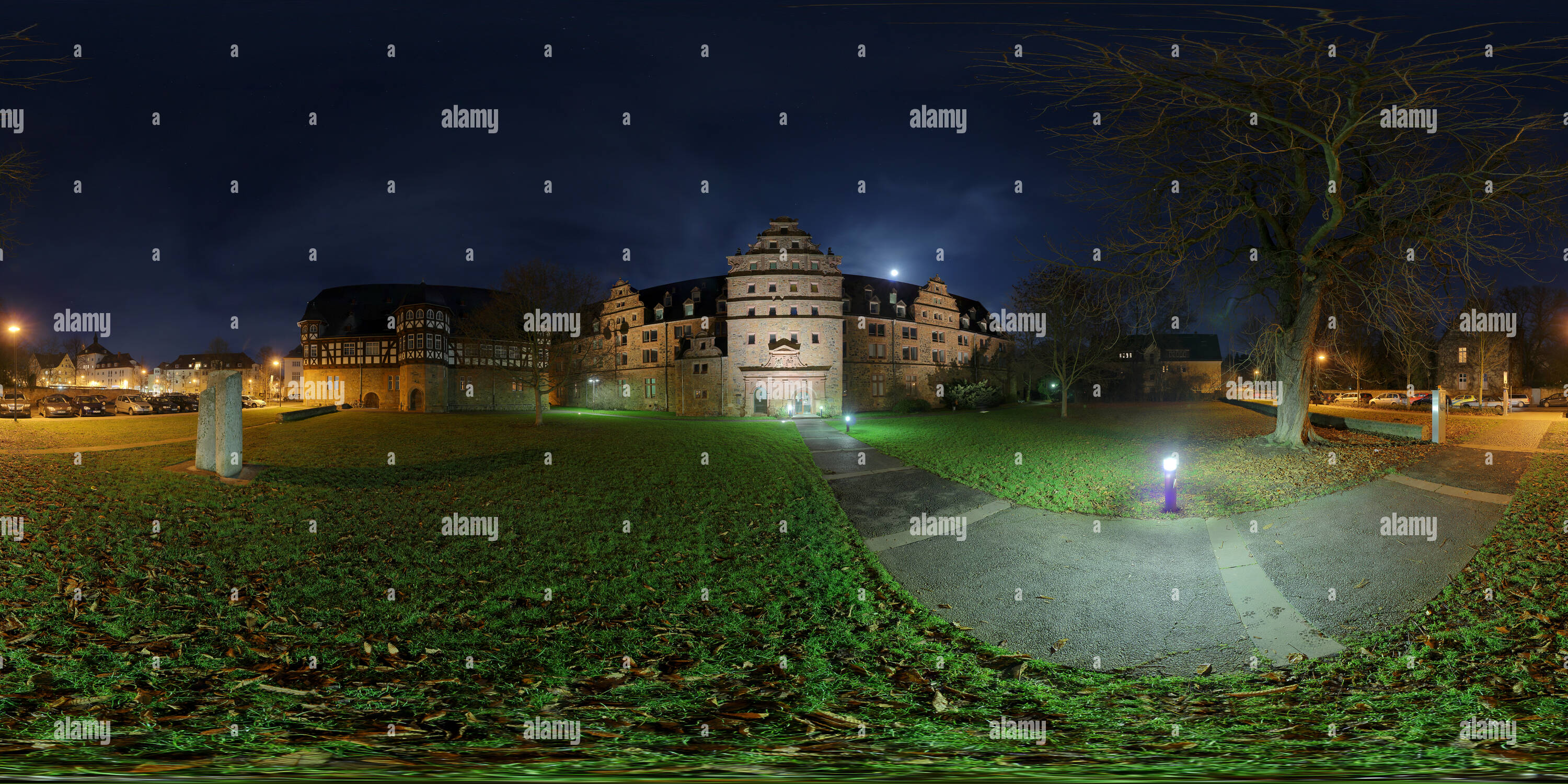 360 degree panoramic view of -Gießen- Zeughaus & Neues Schloss bei Nacht