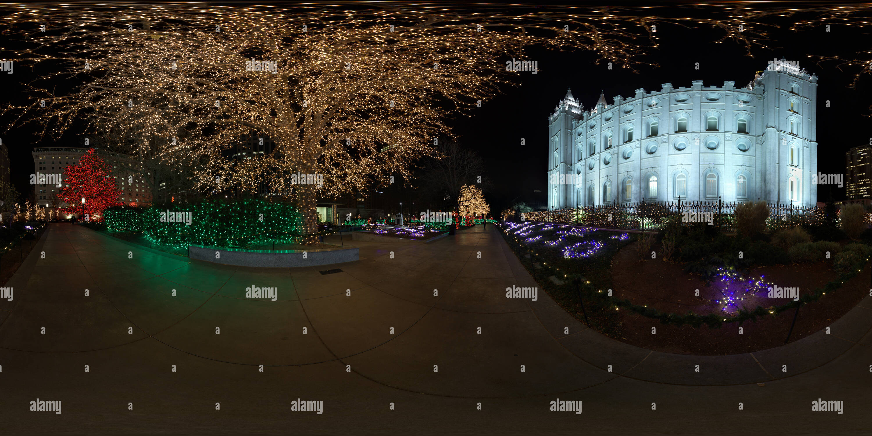 360° view of Christmas Lights at Temple Square, Salt Lake City Alamy