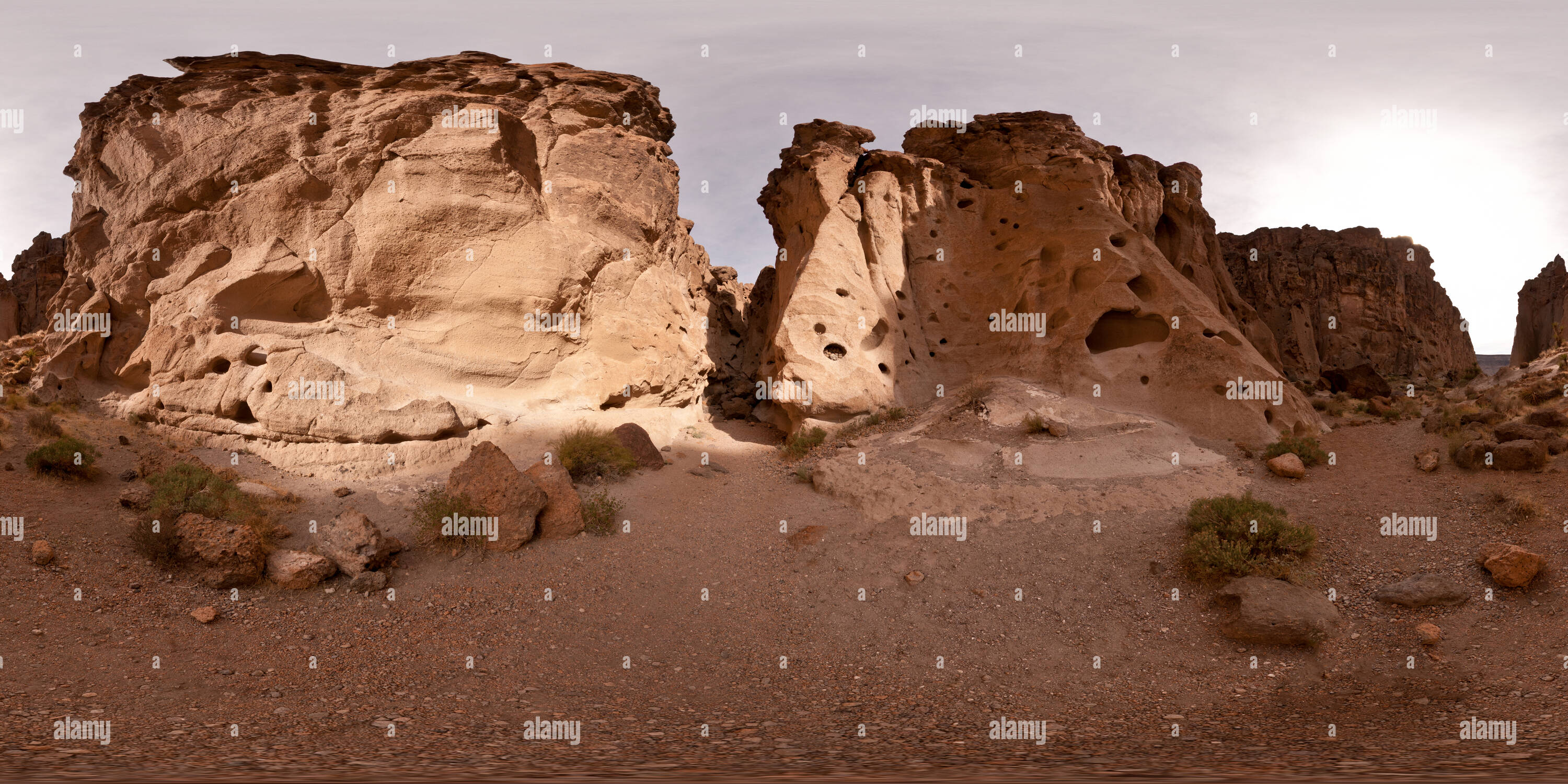 360° view of Rings loop trail Hole in the wall canyon, Mojave National Preserve, California