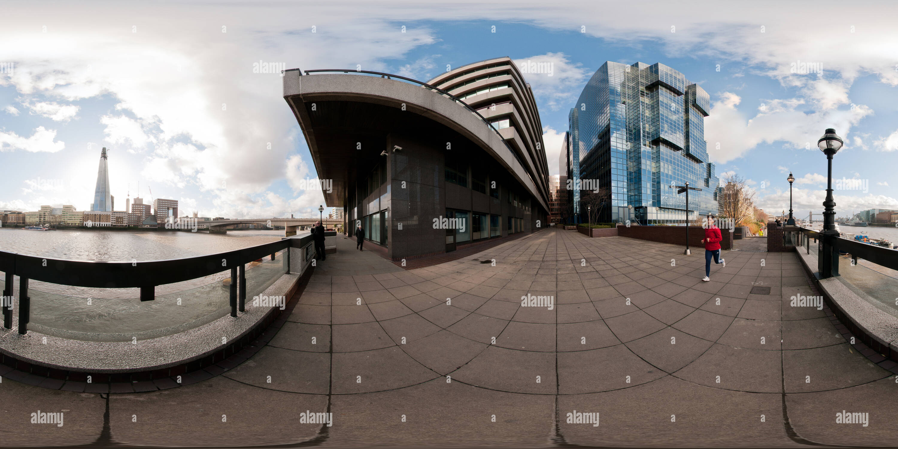 360-view-of-london-bridge-from-riverside-walk-east-alamy