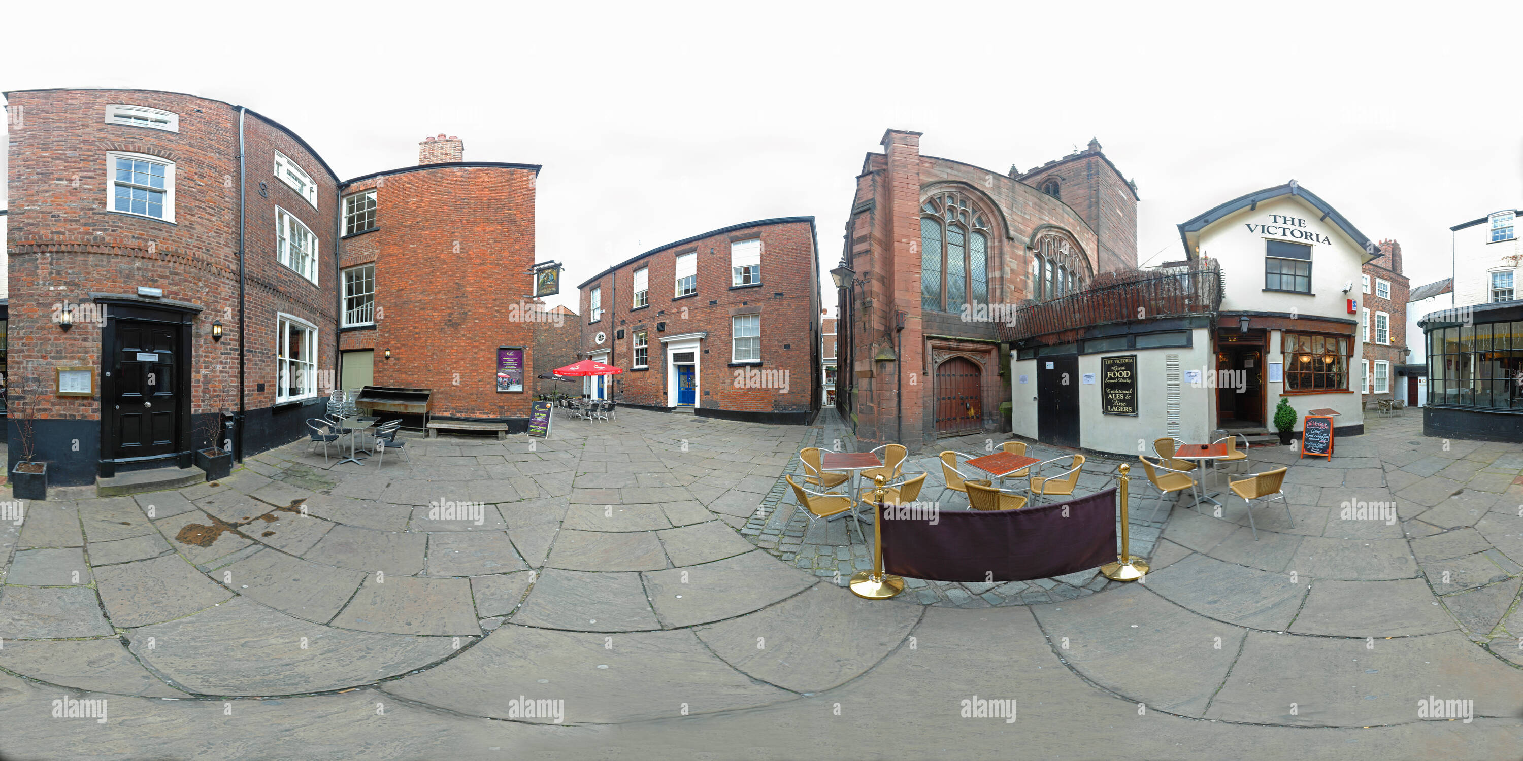 360° view of chesterstpeterschurchyardCheshireUK Alamy