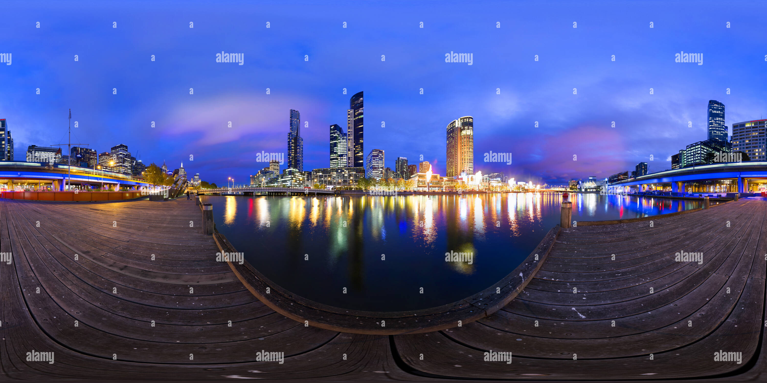 360-view-of-flaming-crown-at-dusk-melbourne-australia-alamy