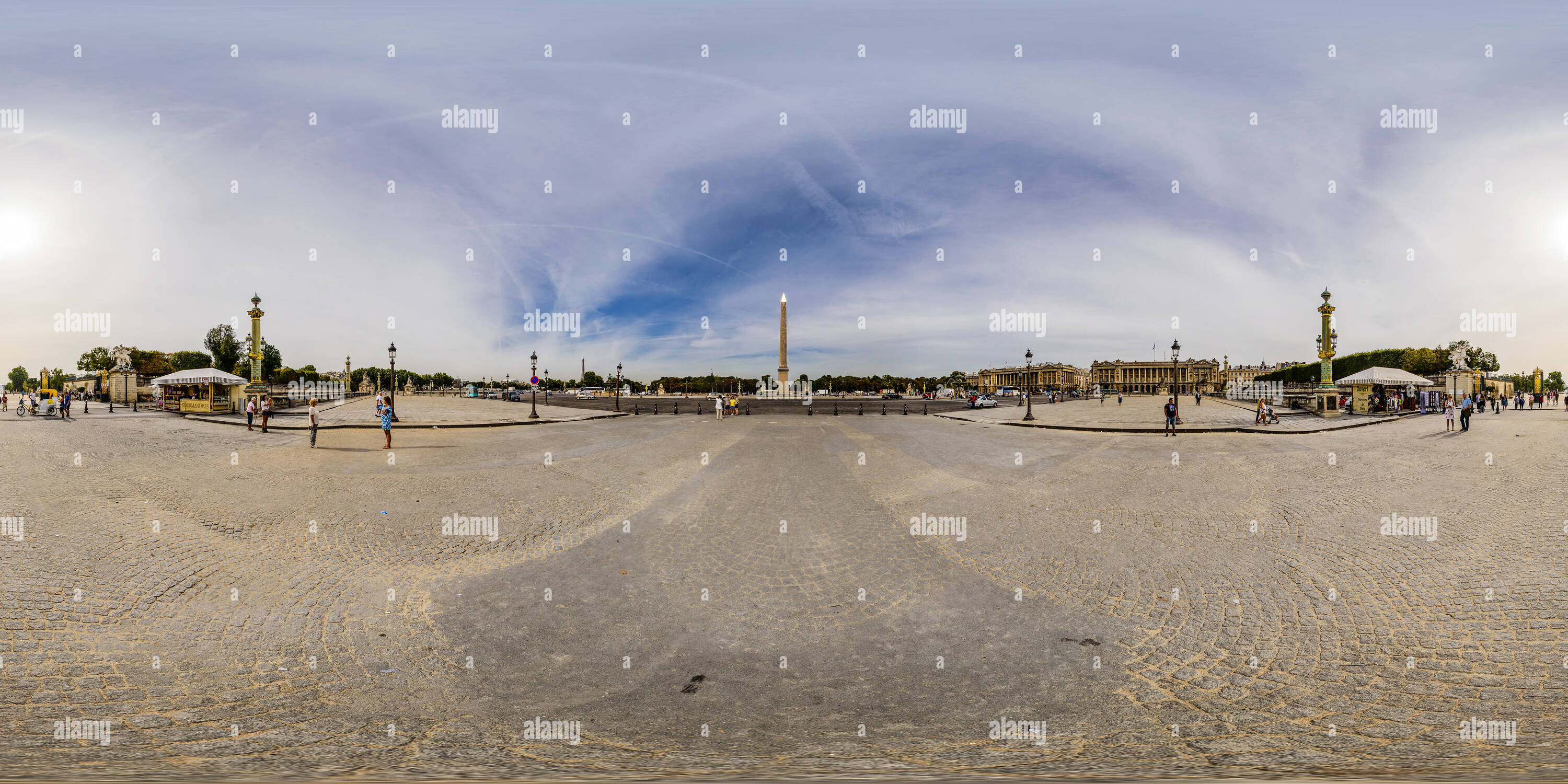 360° view of Paris - Place de la Concorde at entrance to Jardin des ...