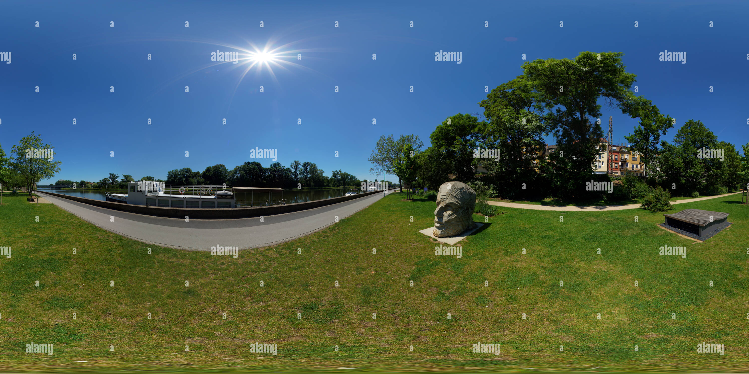 360° view of Head sculpture at the Main promenade Alamy