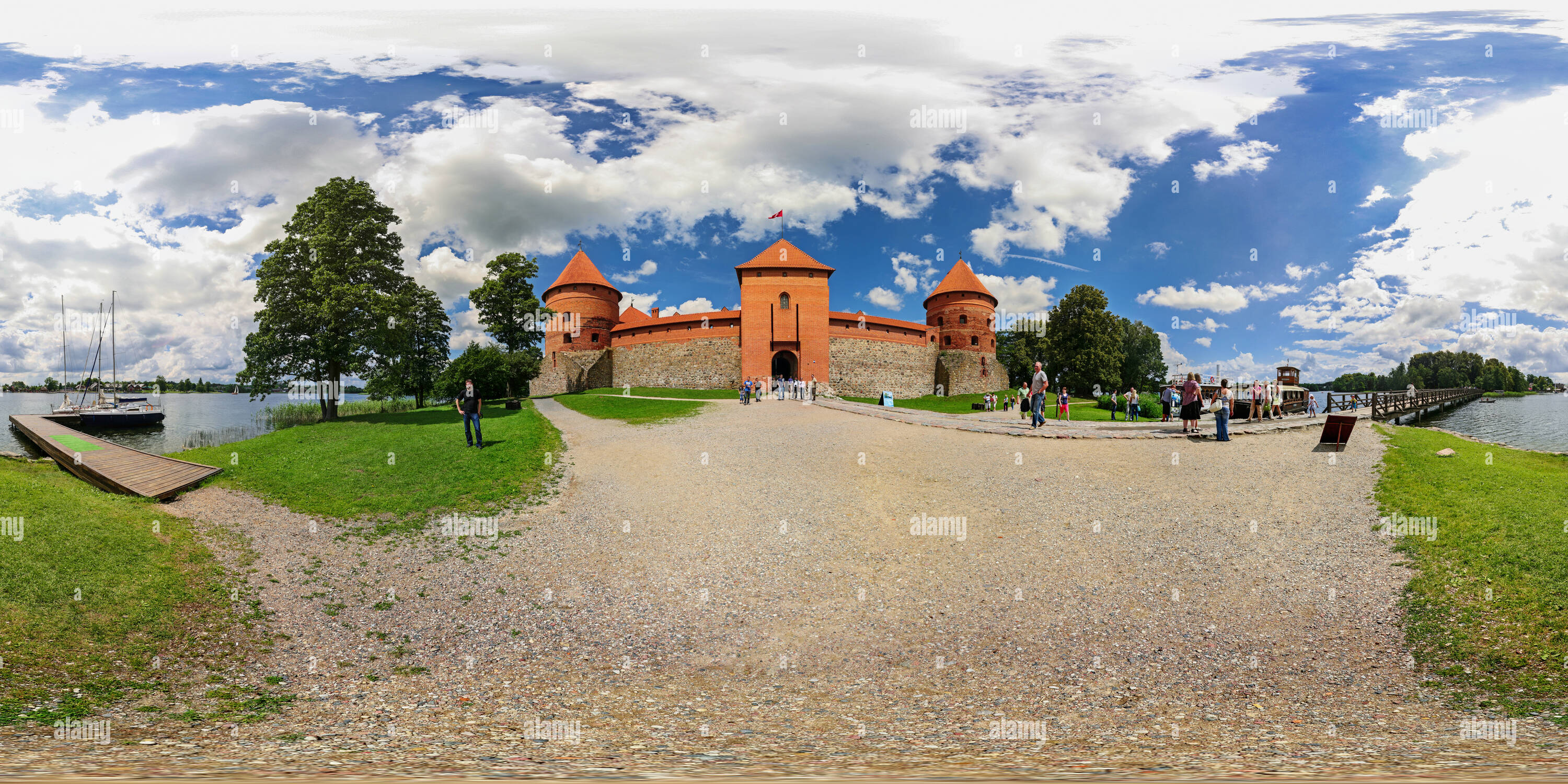 360° View Of Trakai Island Castle In Lake Galvė Alamy