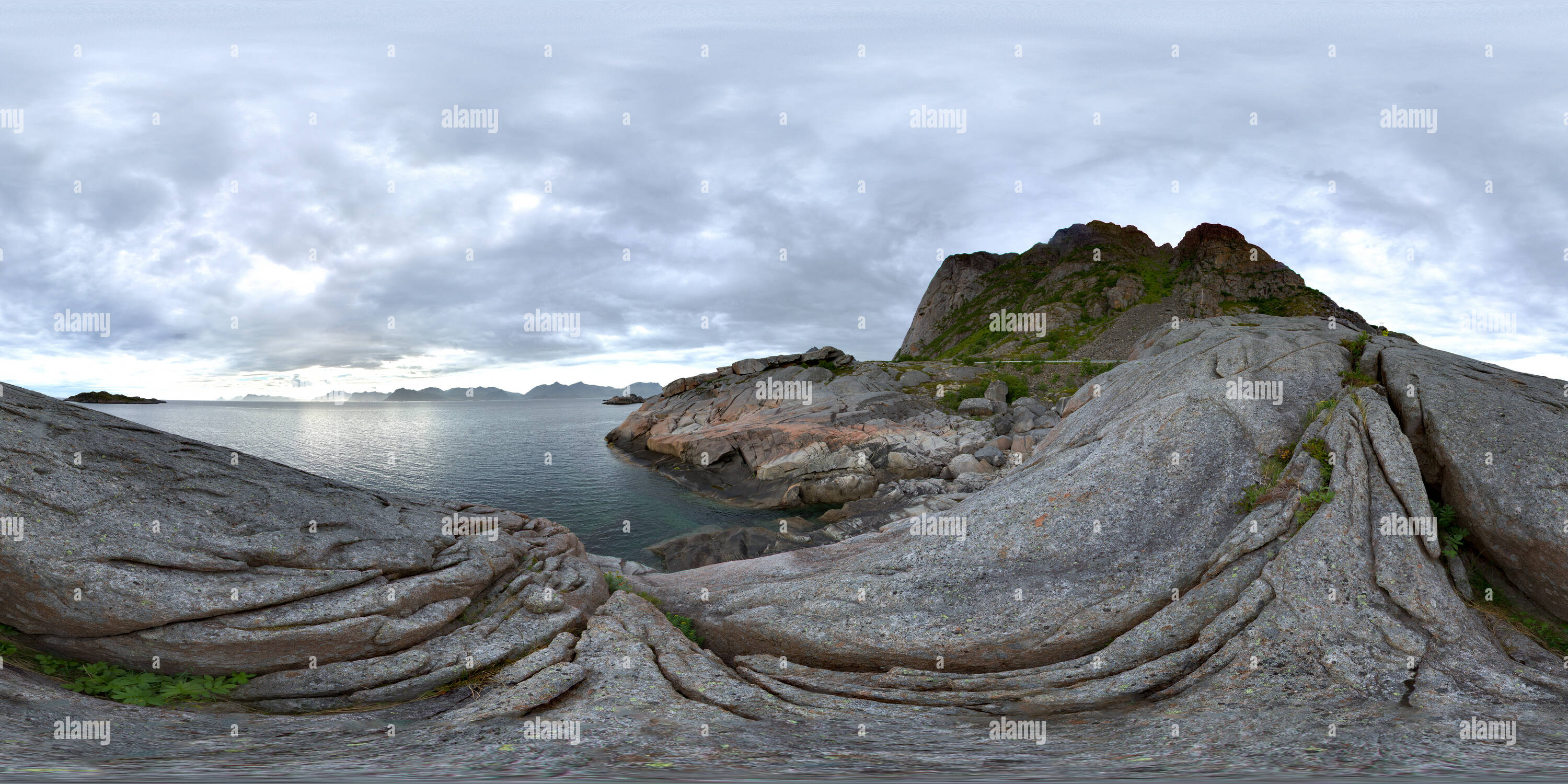 360 degree panoramic view of 130614 Norvege lofoten henningsvaer 097