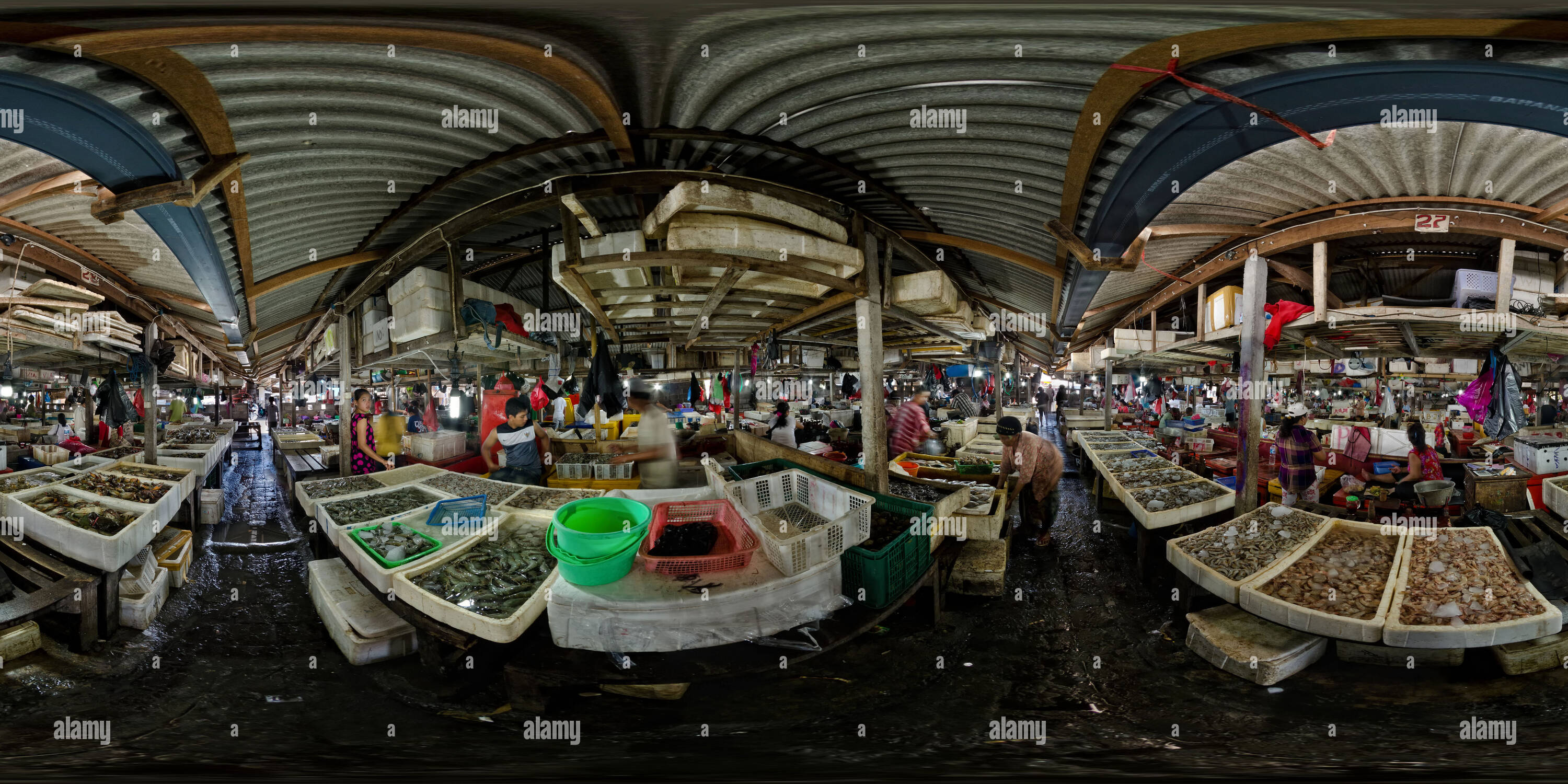 360° view of Jimbaran Fish Market Shrimps Alamy