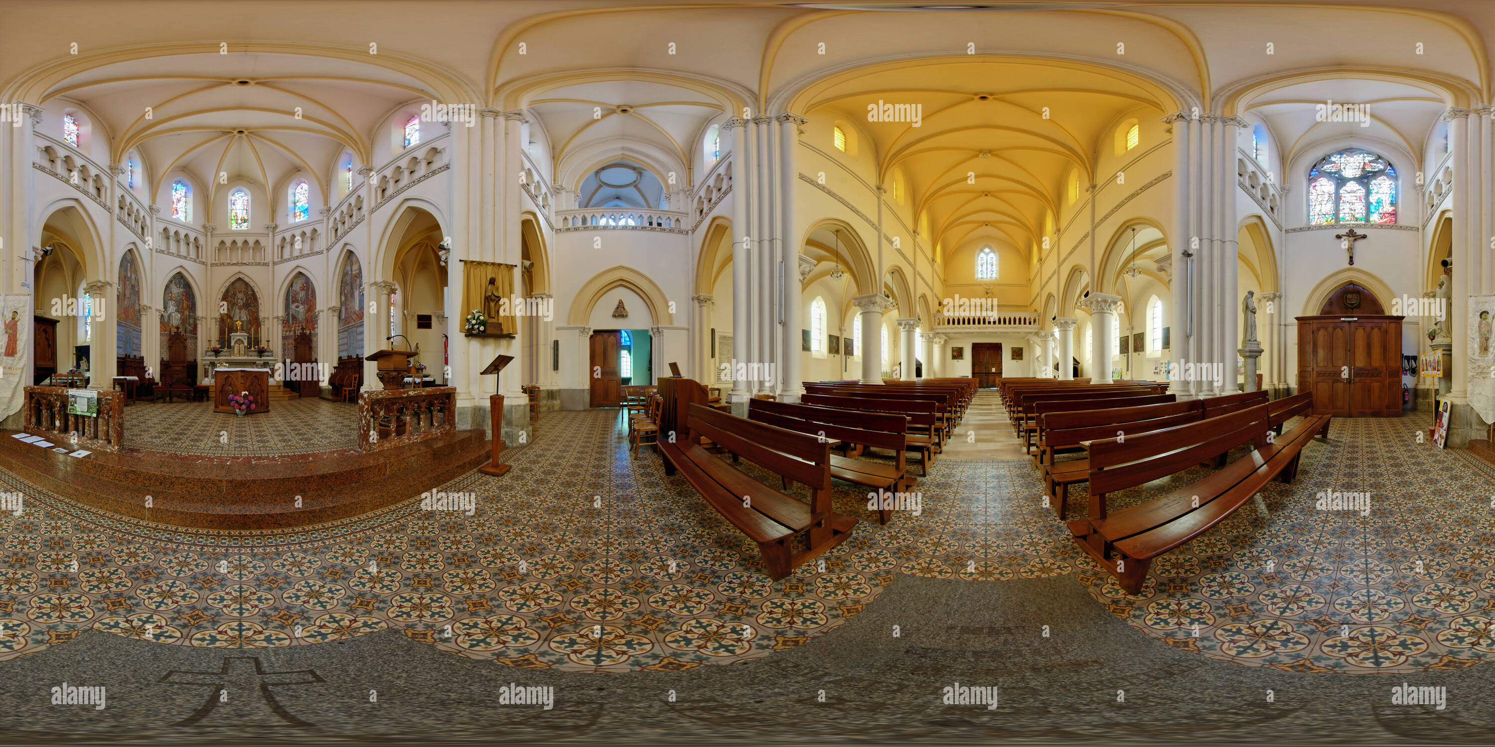 360-view-of-crois-e-du-transept-de-l-glise-de-la-haye-pesnel-france