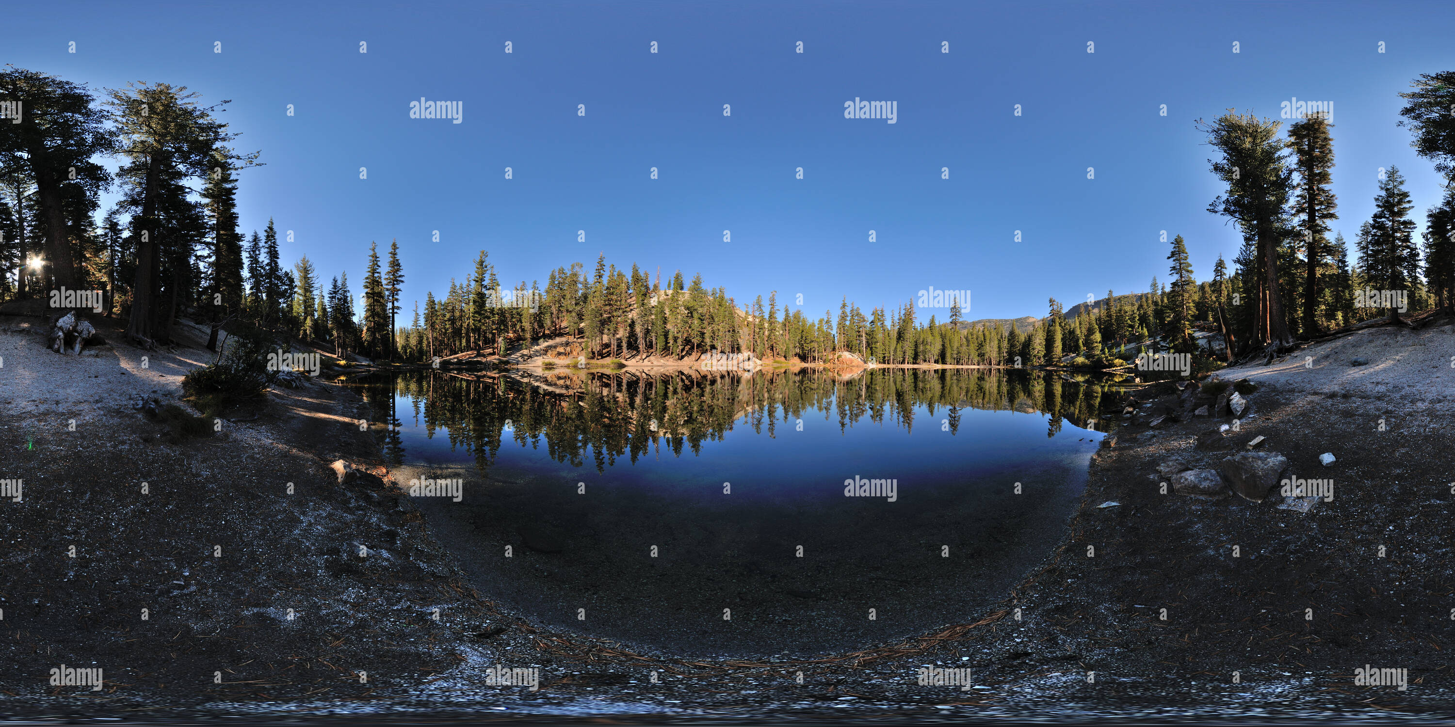 360° view of Starkweather Lake, Devils Postpile National Monument ...