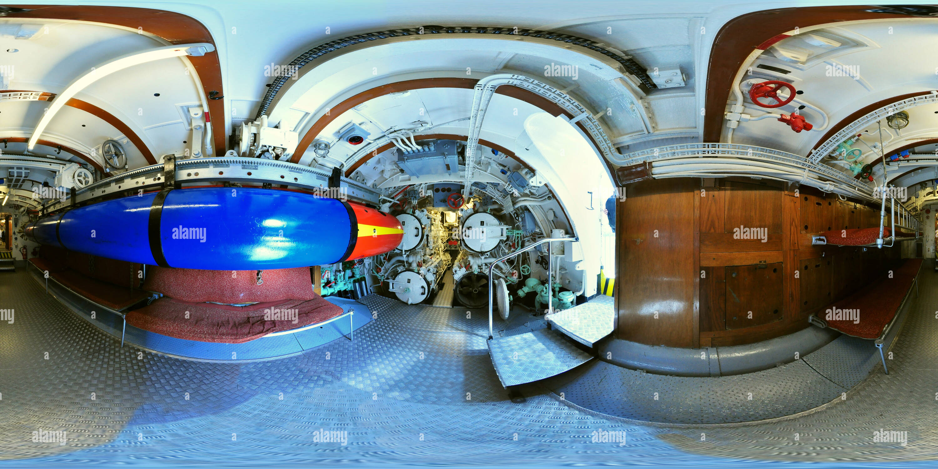 360 degree panoramic view of Laboe - Unterseeboot U-995 Torpedoraum
