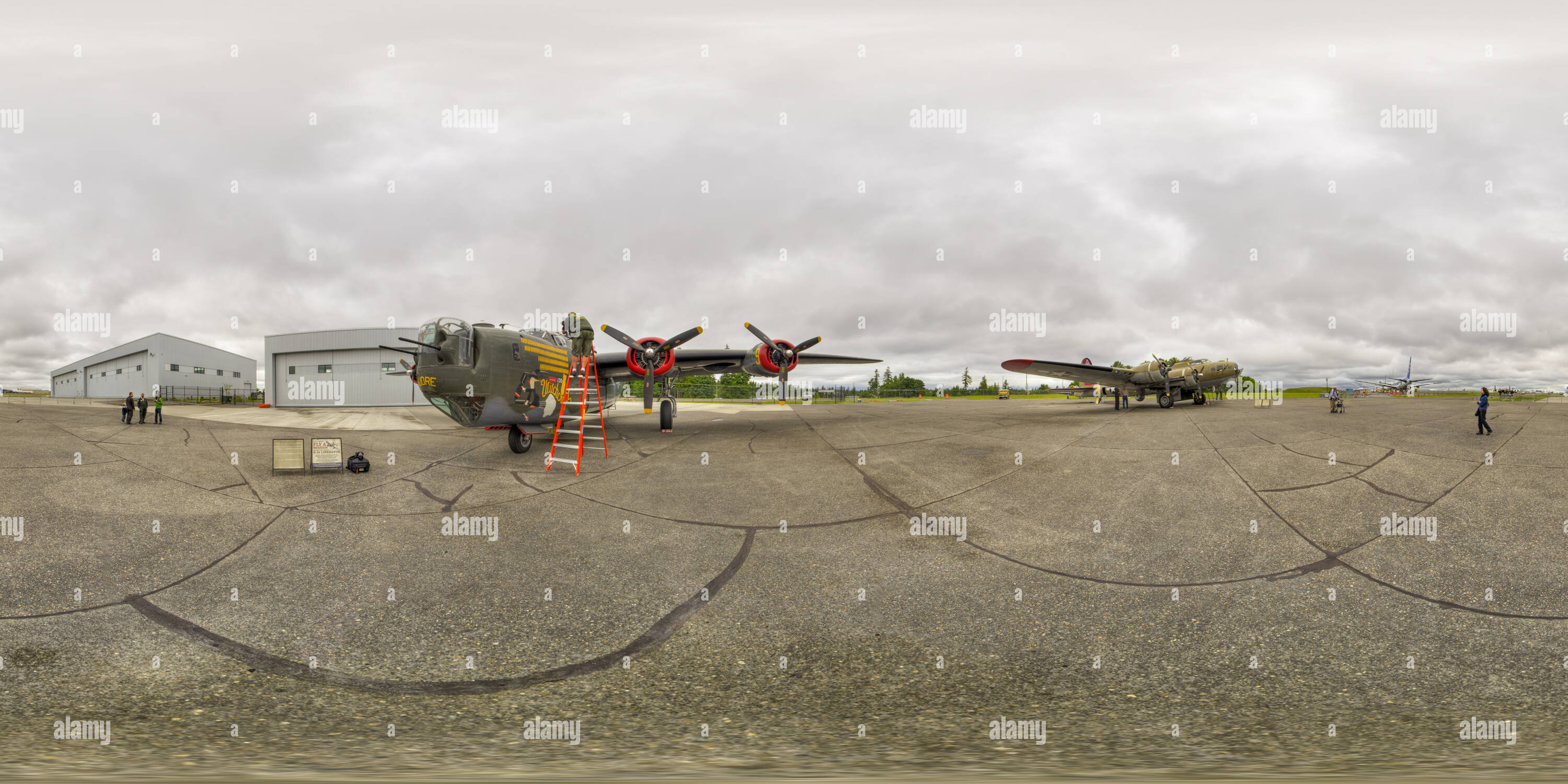 360 degree panoramic view of B-24 Liberator ‘Witchcraft’, Historic Flight Foundation, Mukilteo, WA