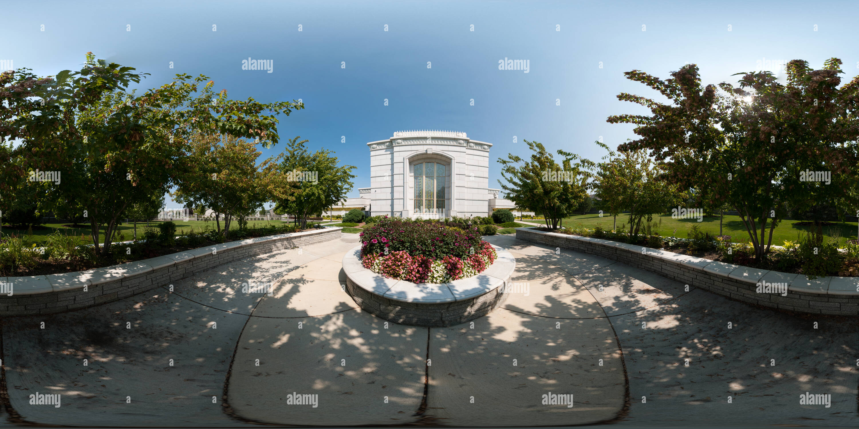 360° view of Columbia River LDS Temple, Richland, WA Alamy