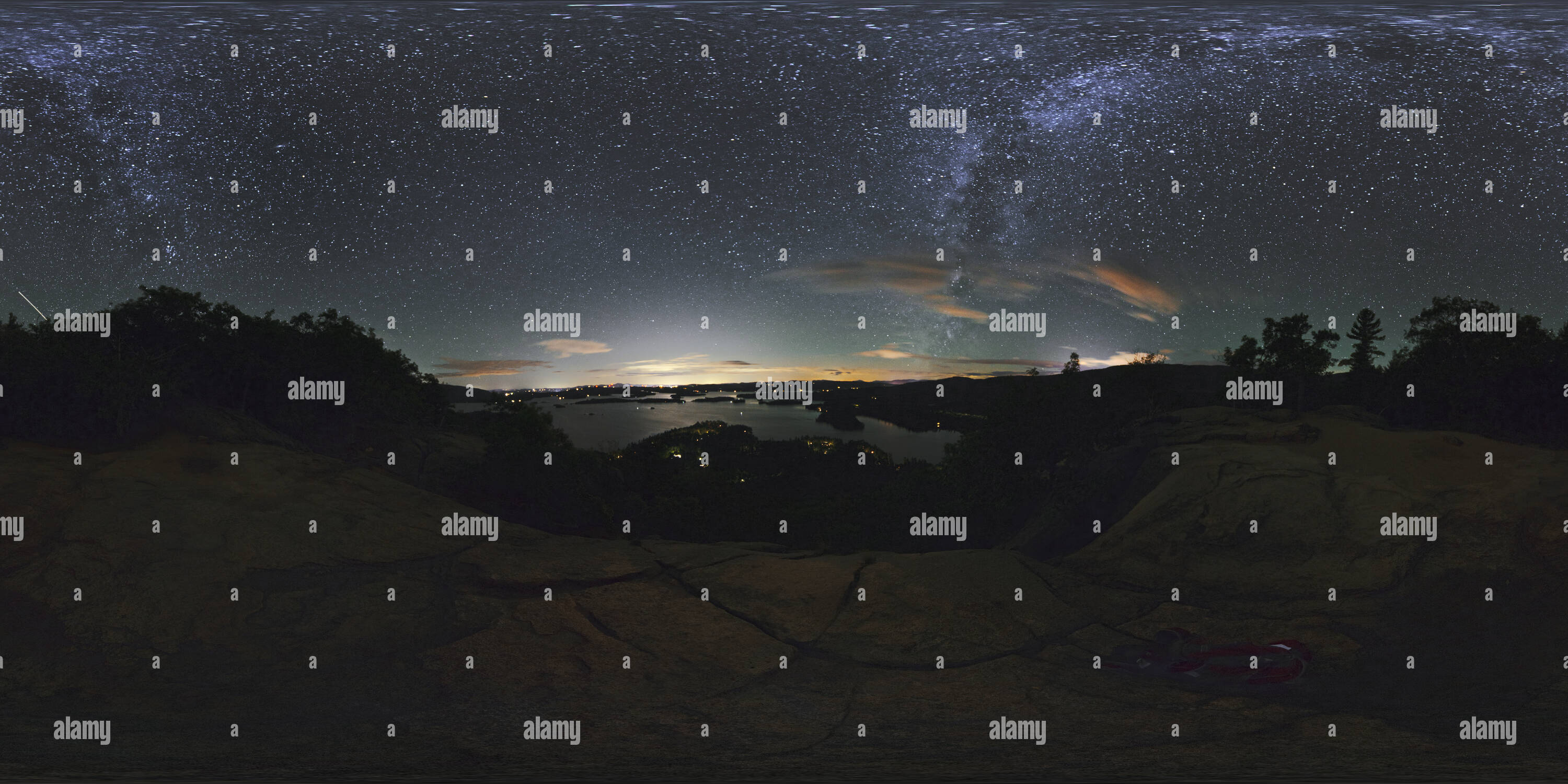 360° view of Rattlesnake Mountain Under the Stars Alamy