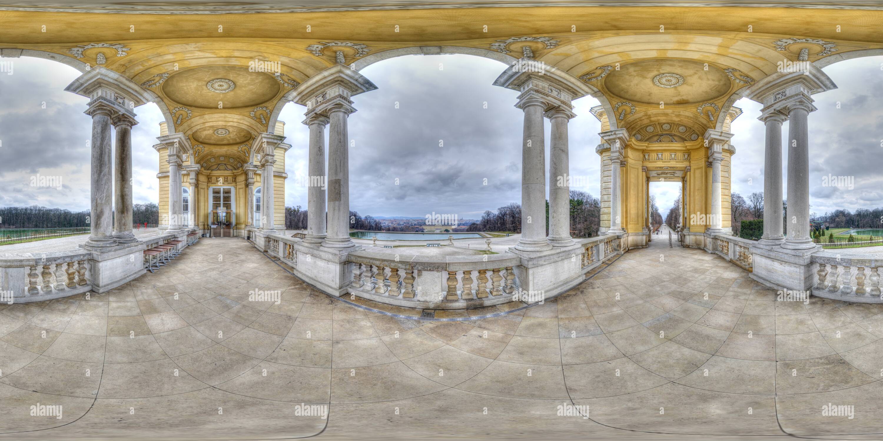 360° view of Schloss Schönbrunn - Gloriette - Alamy