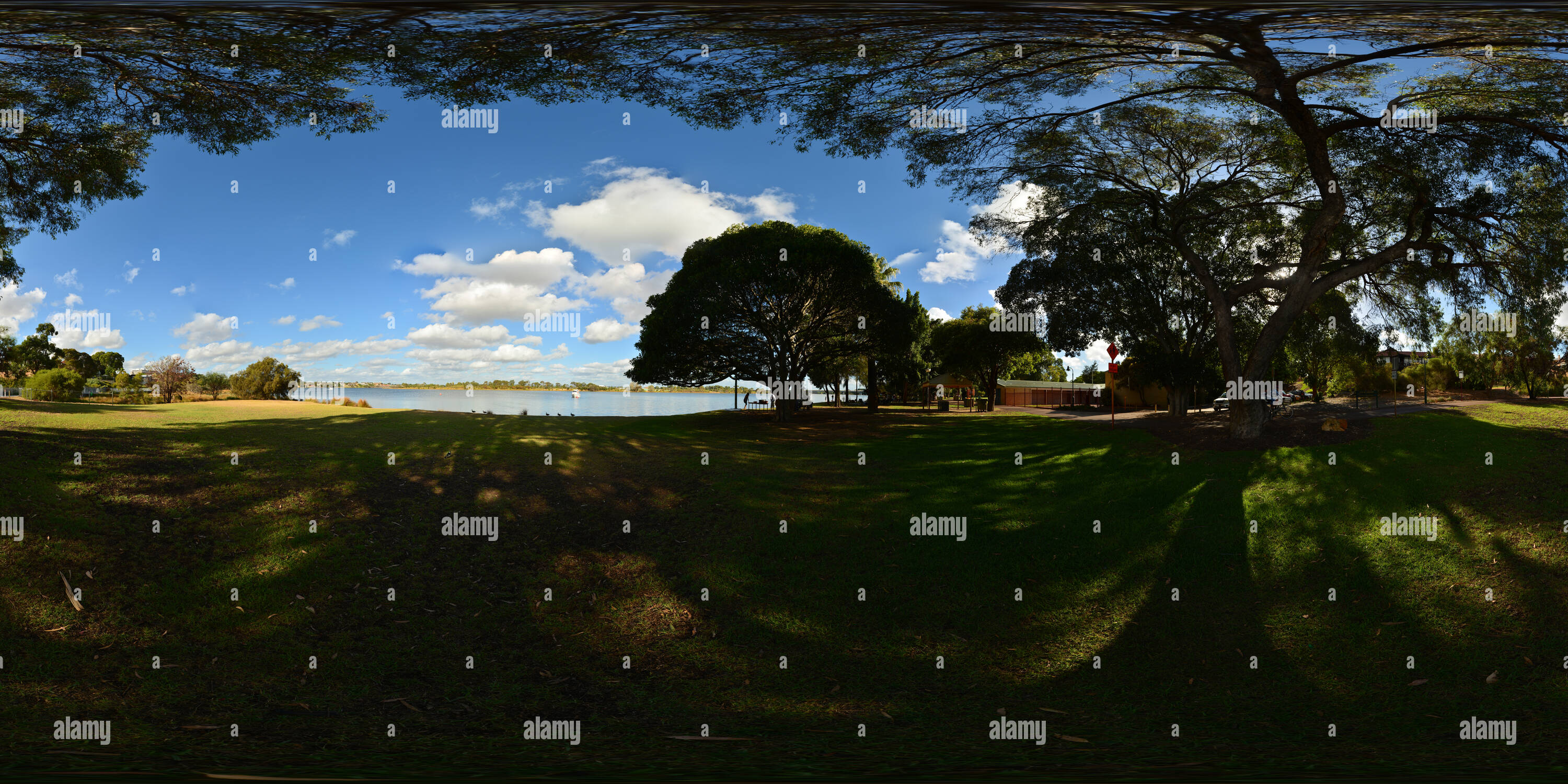 360 degree panoramic view of Swan River in Mt Lawley, Western Australia