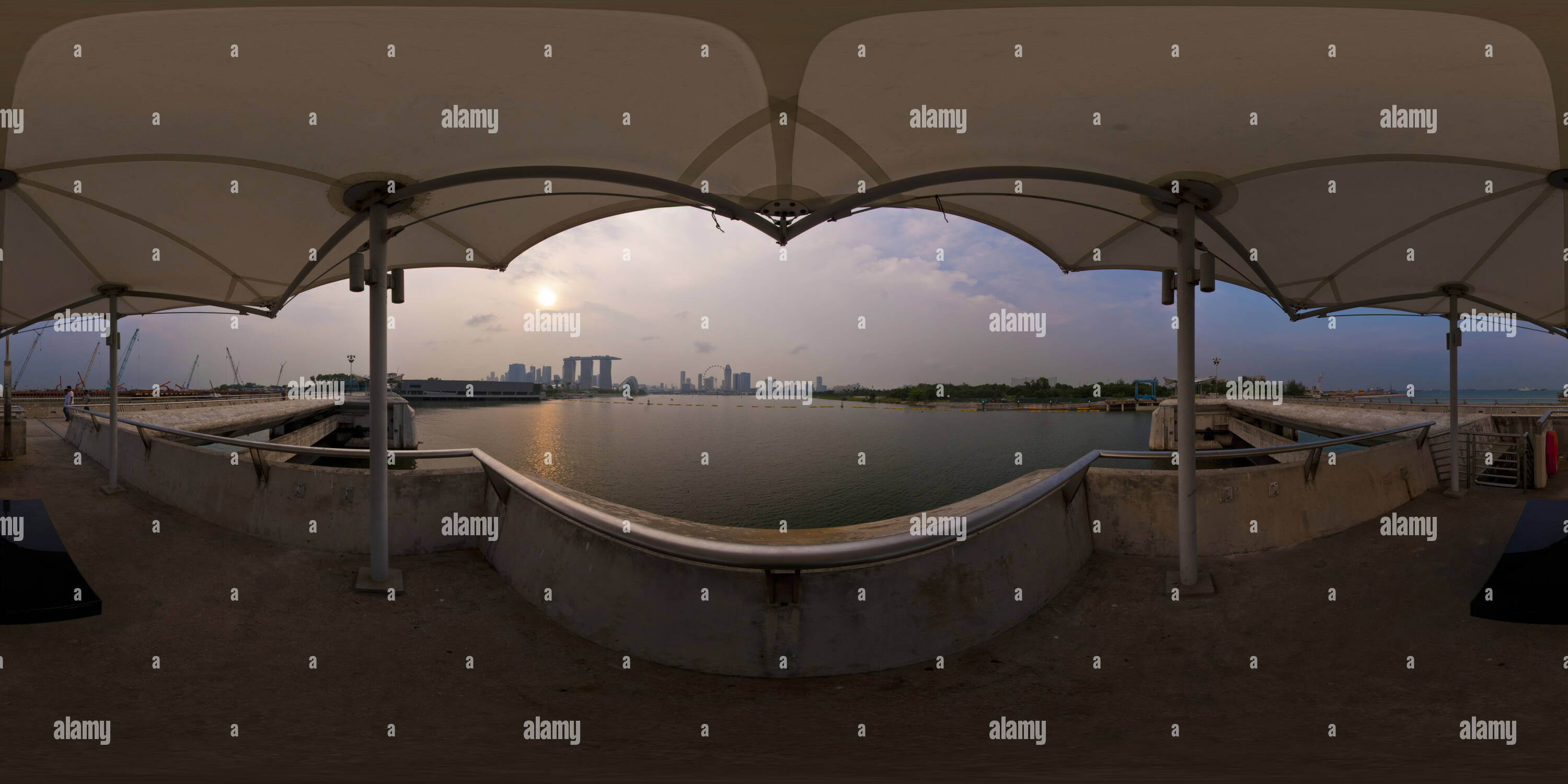 360° view of Marina Barrage Dam - Alamy